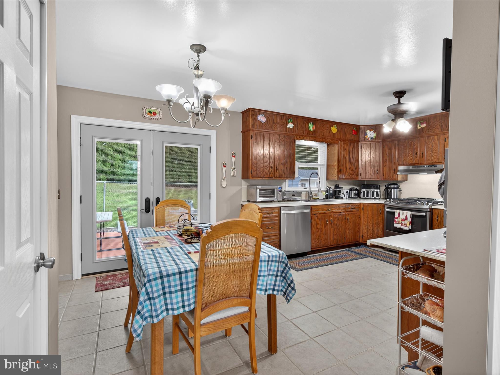 REINOEHLSVILLE - Residential