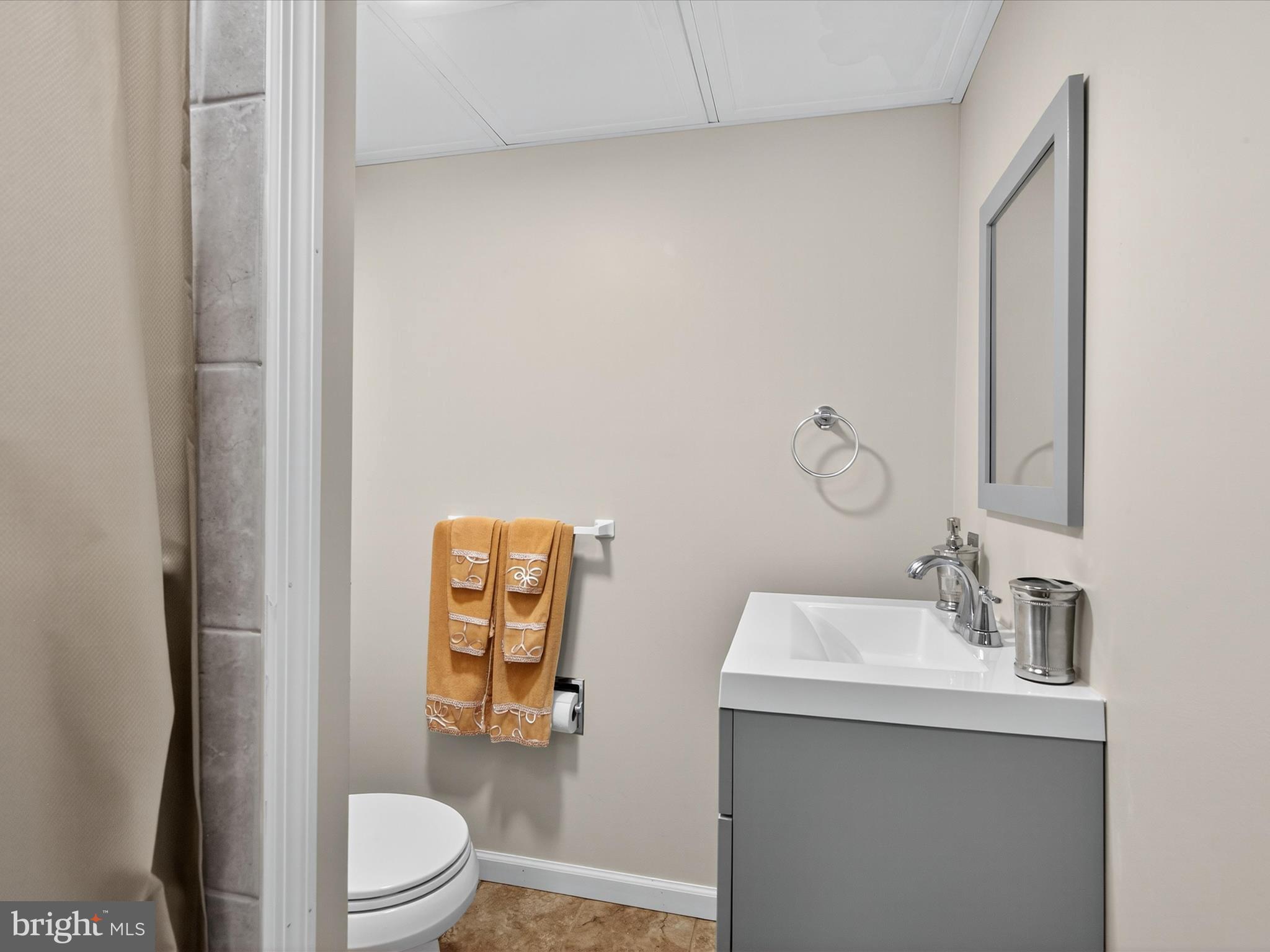 REINOEHLSVILLE - Residential