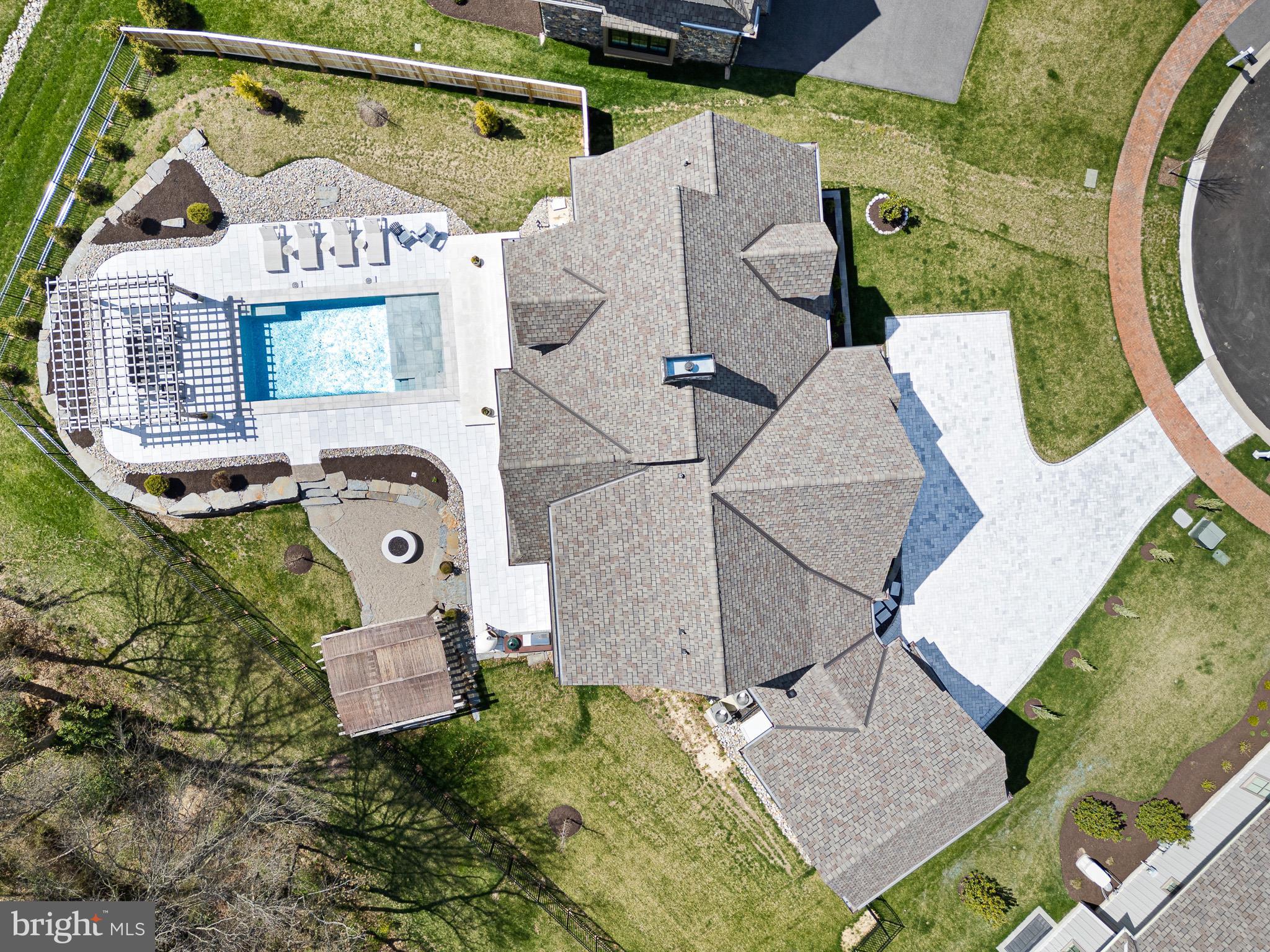 CROOKED BILLET - Residential