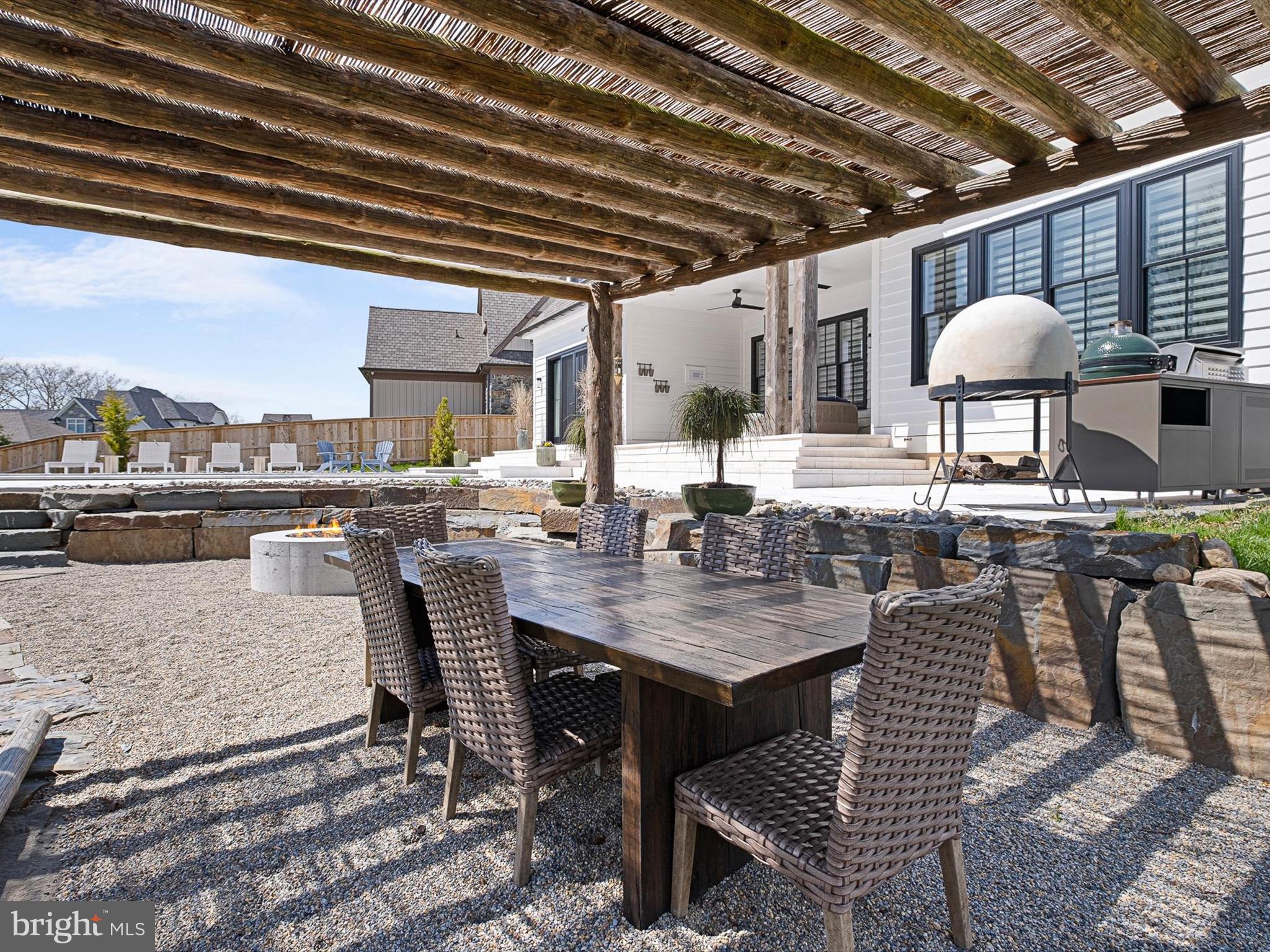 CROOKED BILLET - Residential