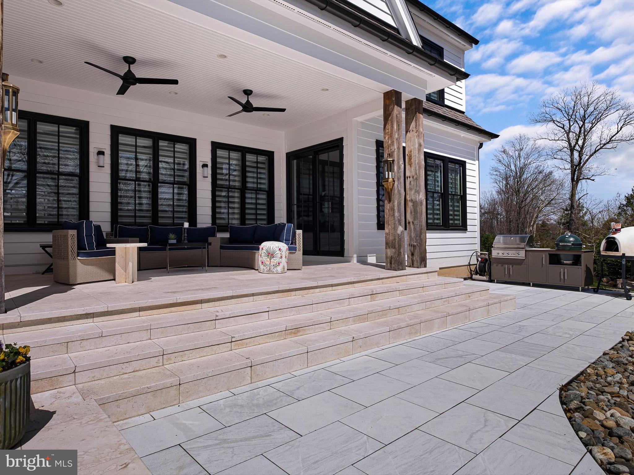 CROOKED BILLET - Residential