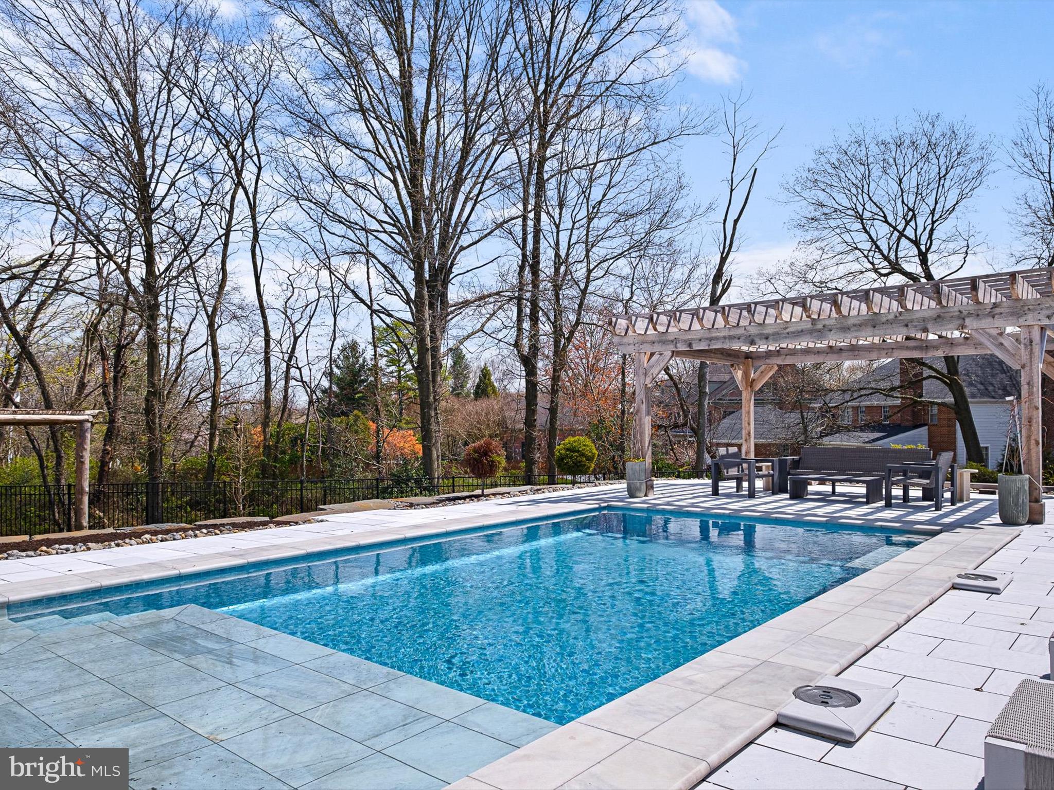 CROOKED BILLET - Residential