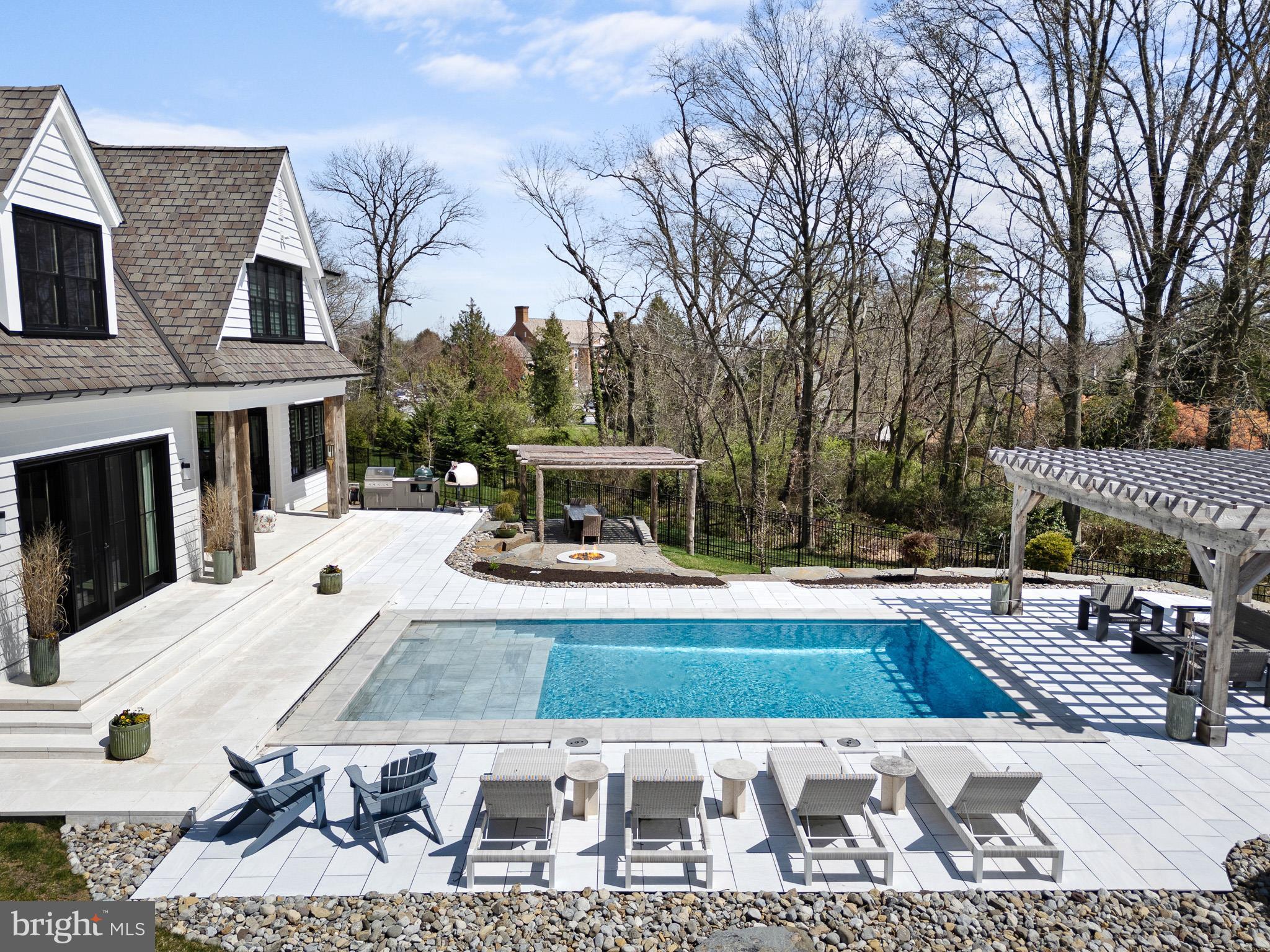 CROOKED BILLET - Residential