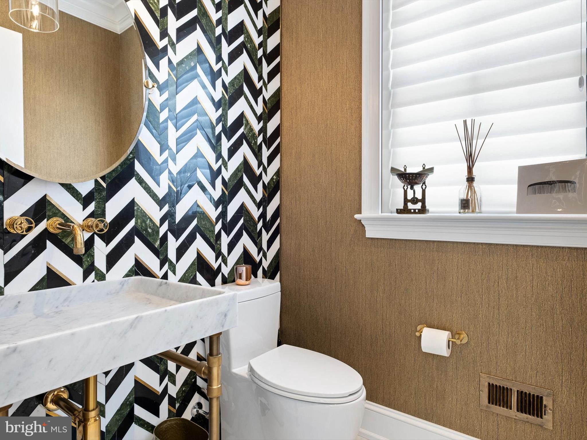 CROOKED BILLET - Residential