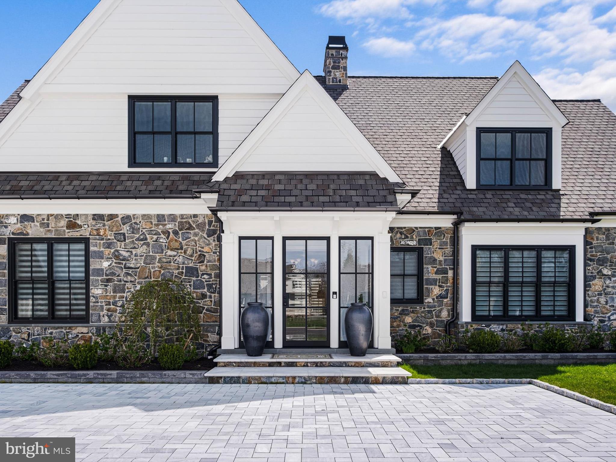 CROOKED BILLET - Residential