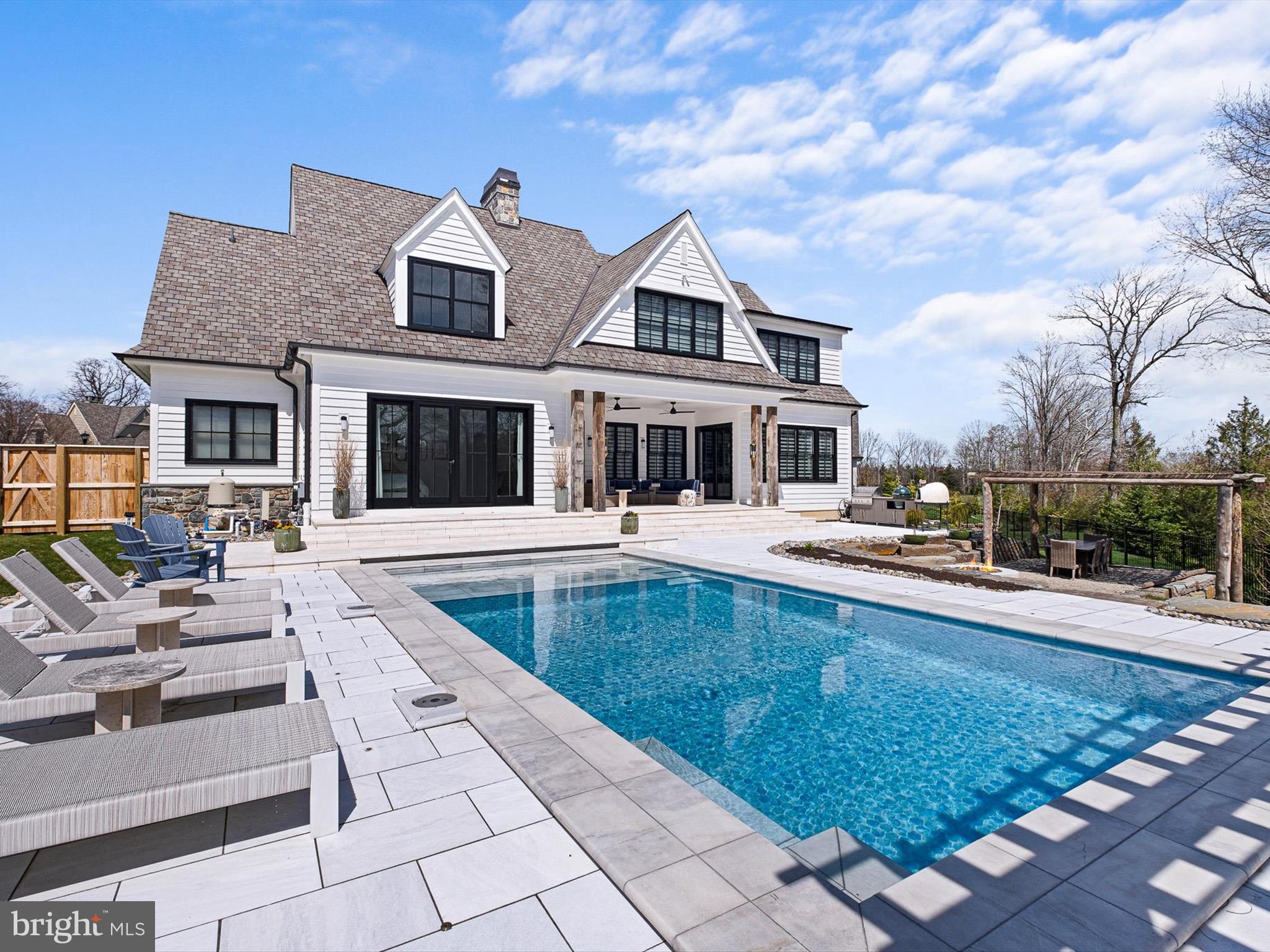 CROOKED BILLET - Residential