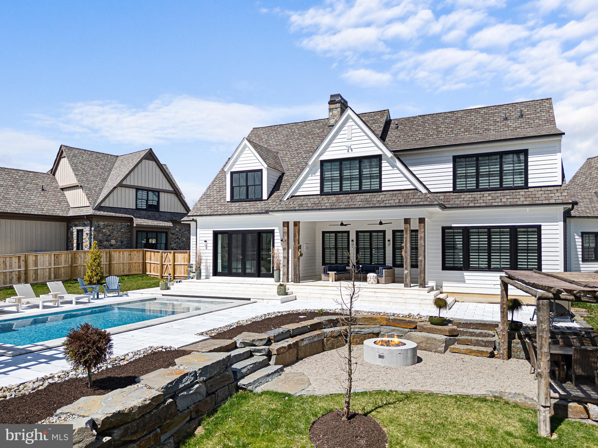 CROOKED BILLET - Residential