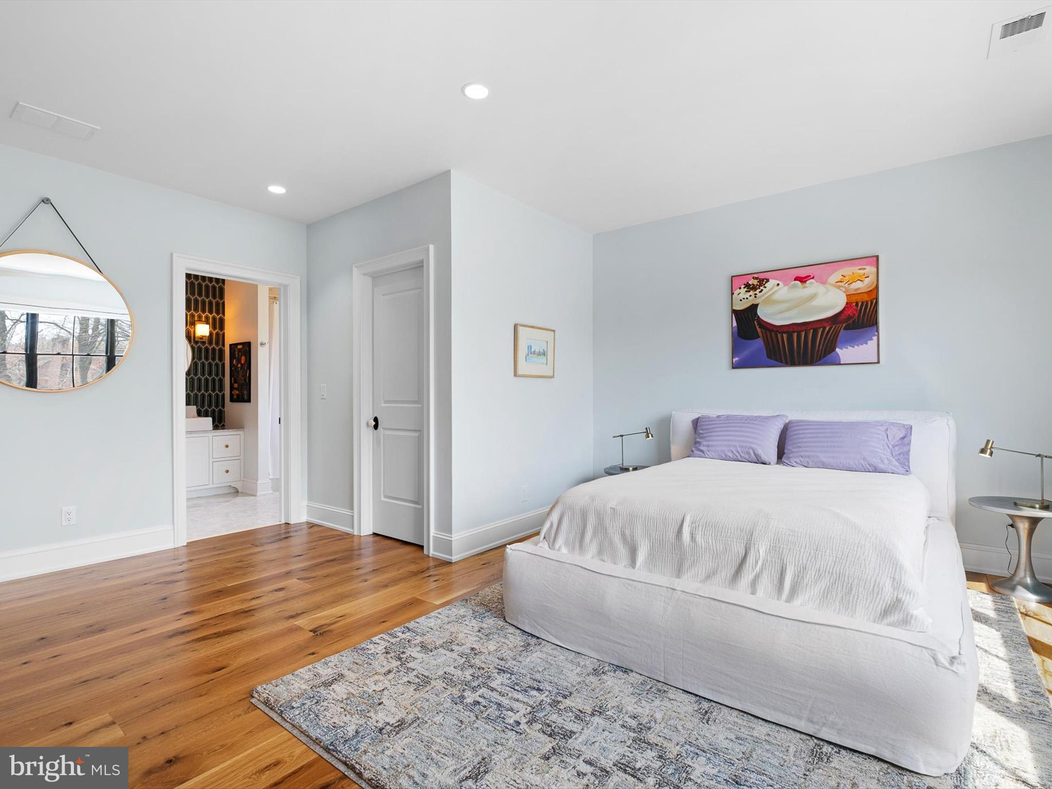 CROOKED BILLET - Residential