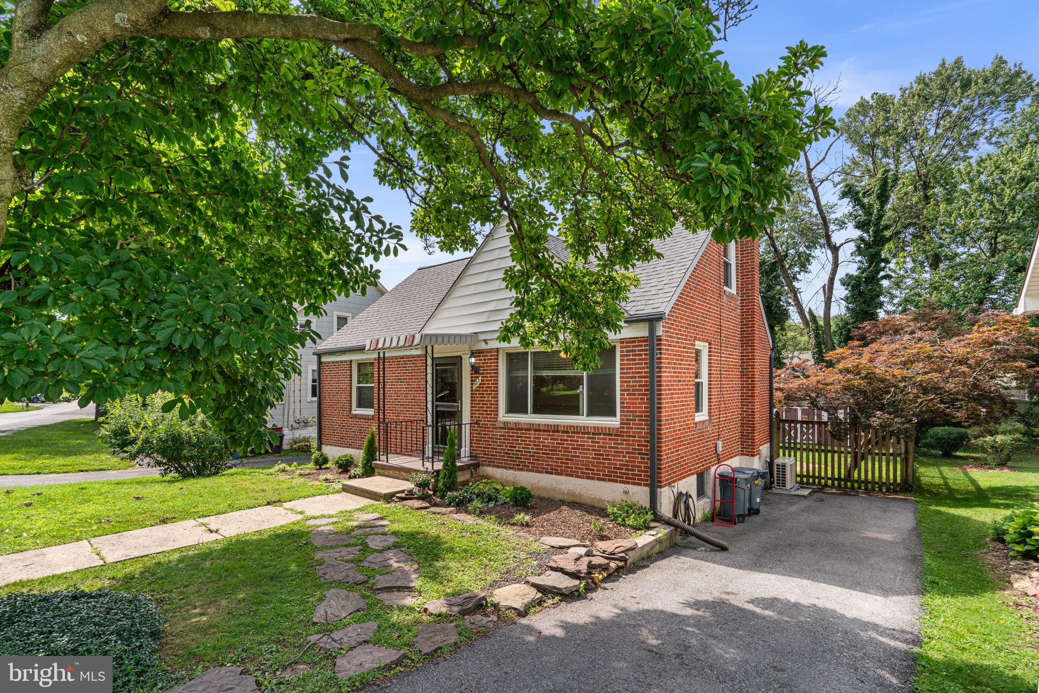 907 WOODSDALE ROAD