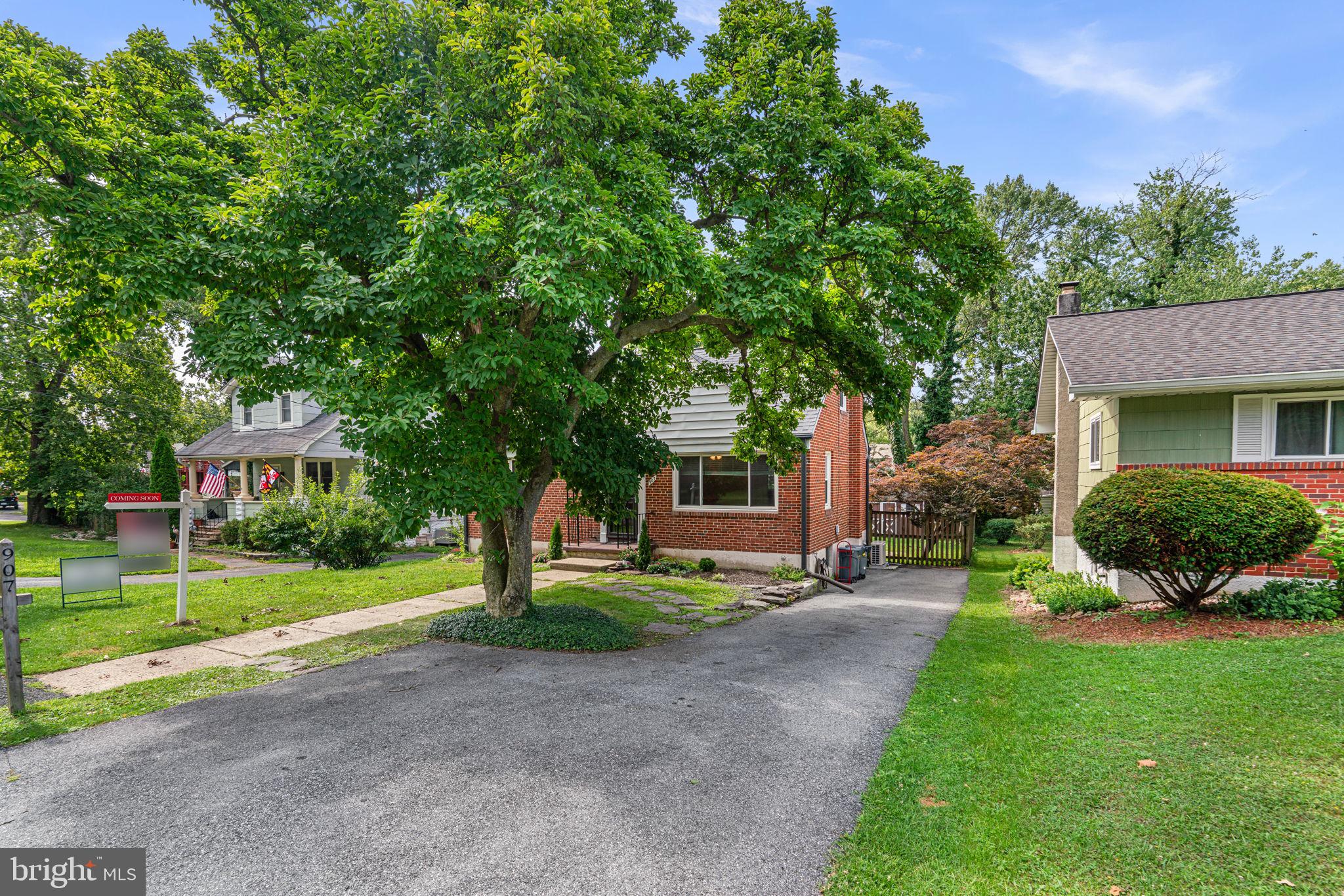 907 WOODSDALE ROAD