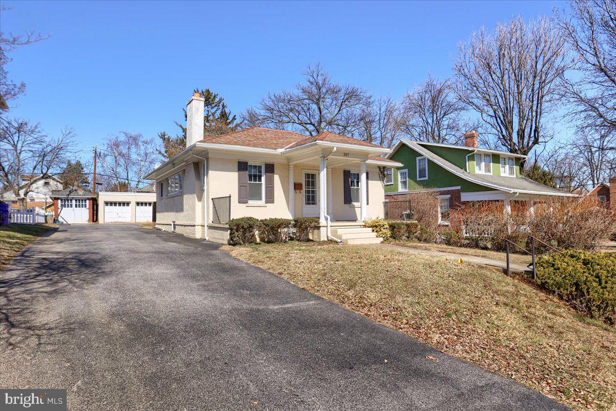 YORK COLLEGE - Residential