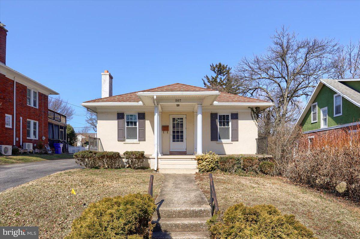 YORK COLLEGE - Residential