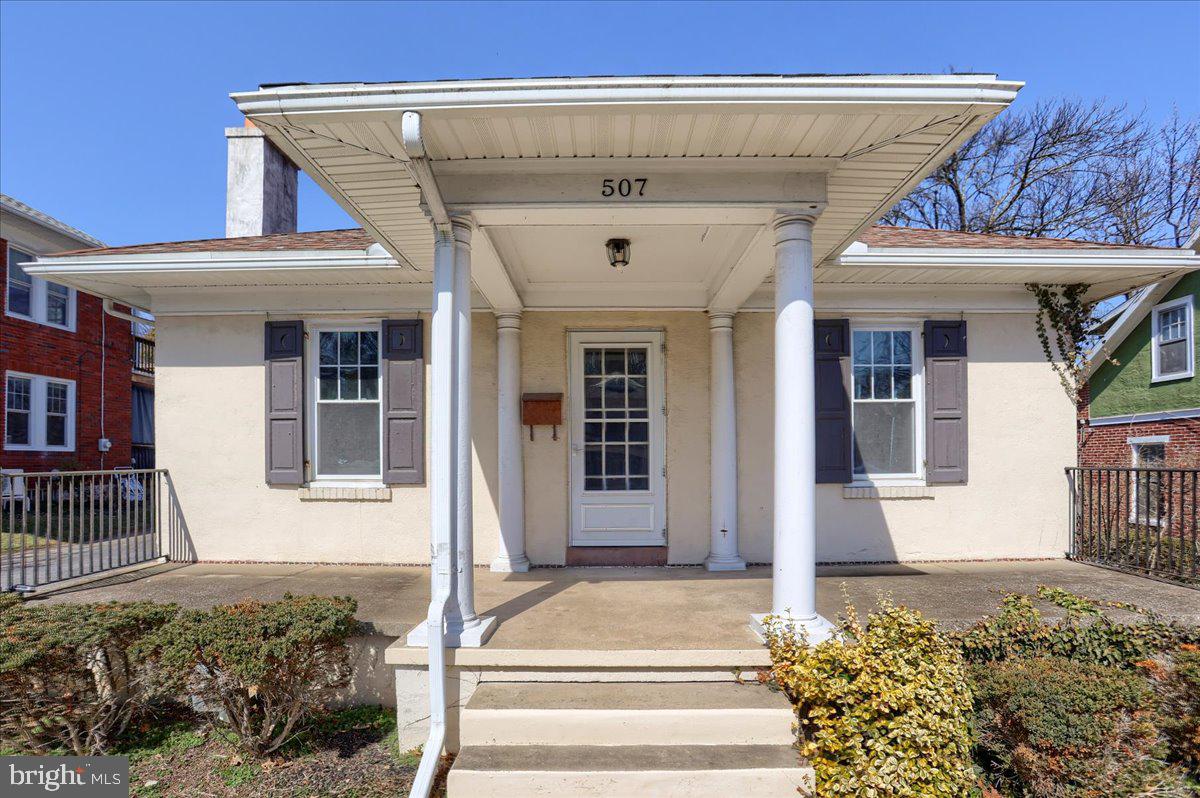 YORK COLLEGE - Residential