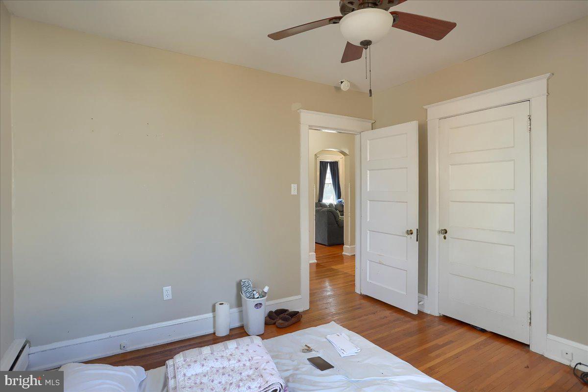 YORK COLLEGE - Residential