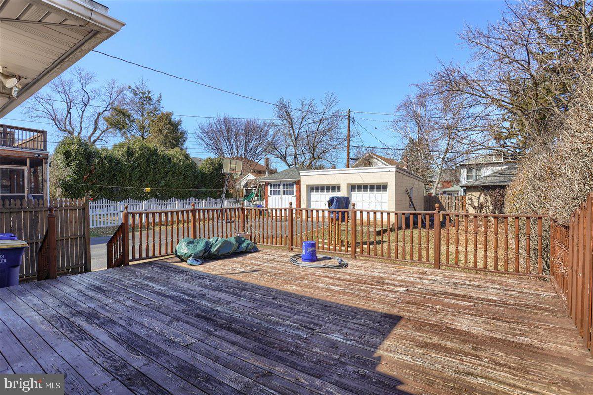 YORK COLLEGE - Residential