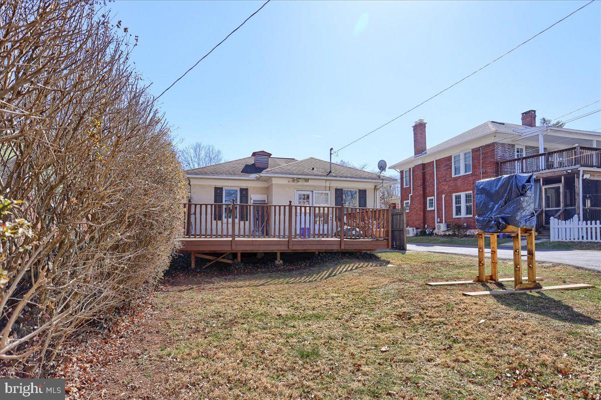 YORK COLLEGE - Residential