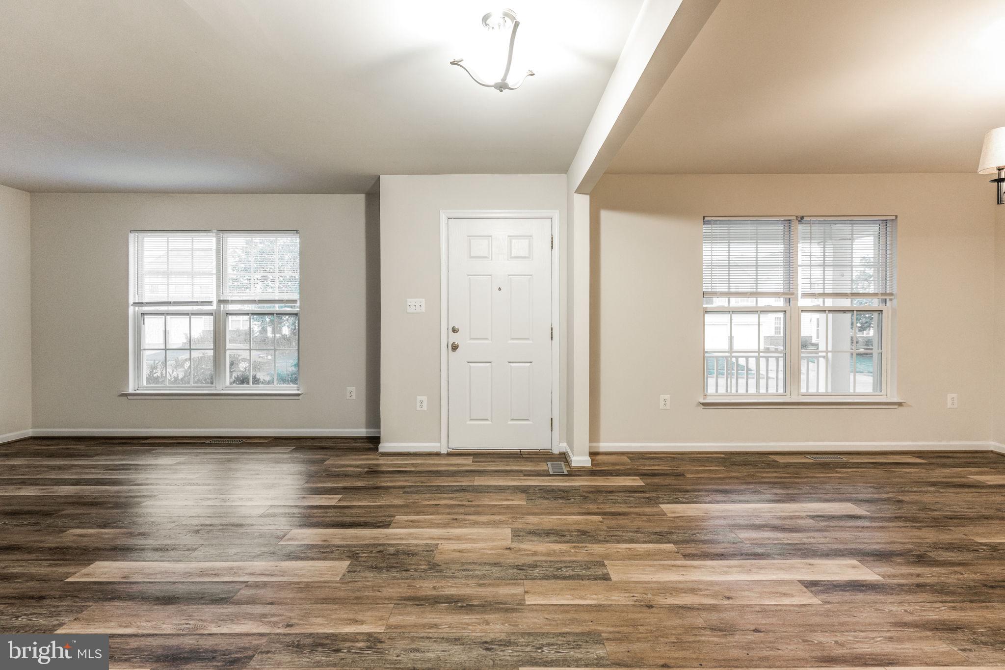 THE FALLS AT LEE'S PARKE - Residential Lease