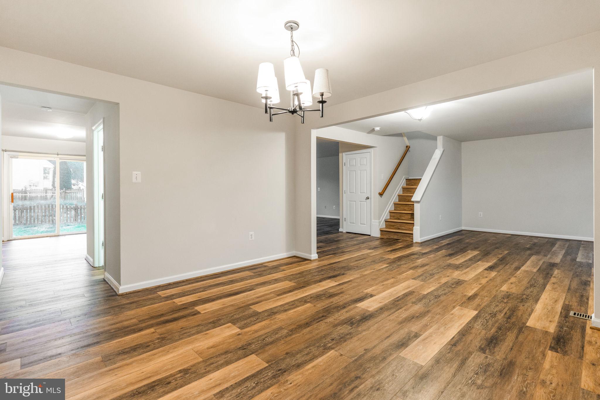 THE FALLS AT LEE'S PARKE - Residential Lease