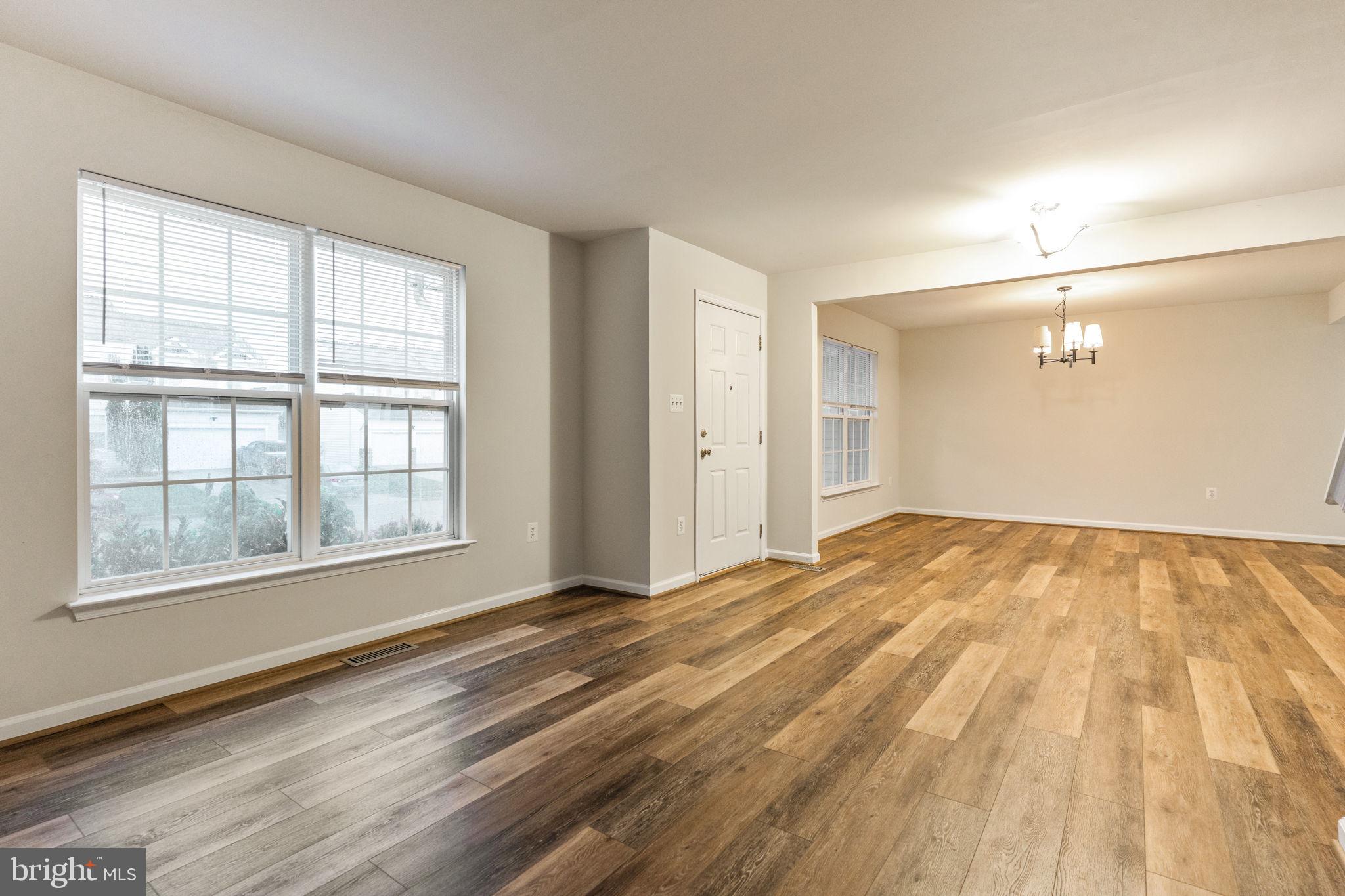 THE FALLS AT LEE'S PARKE - Residential Lease