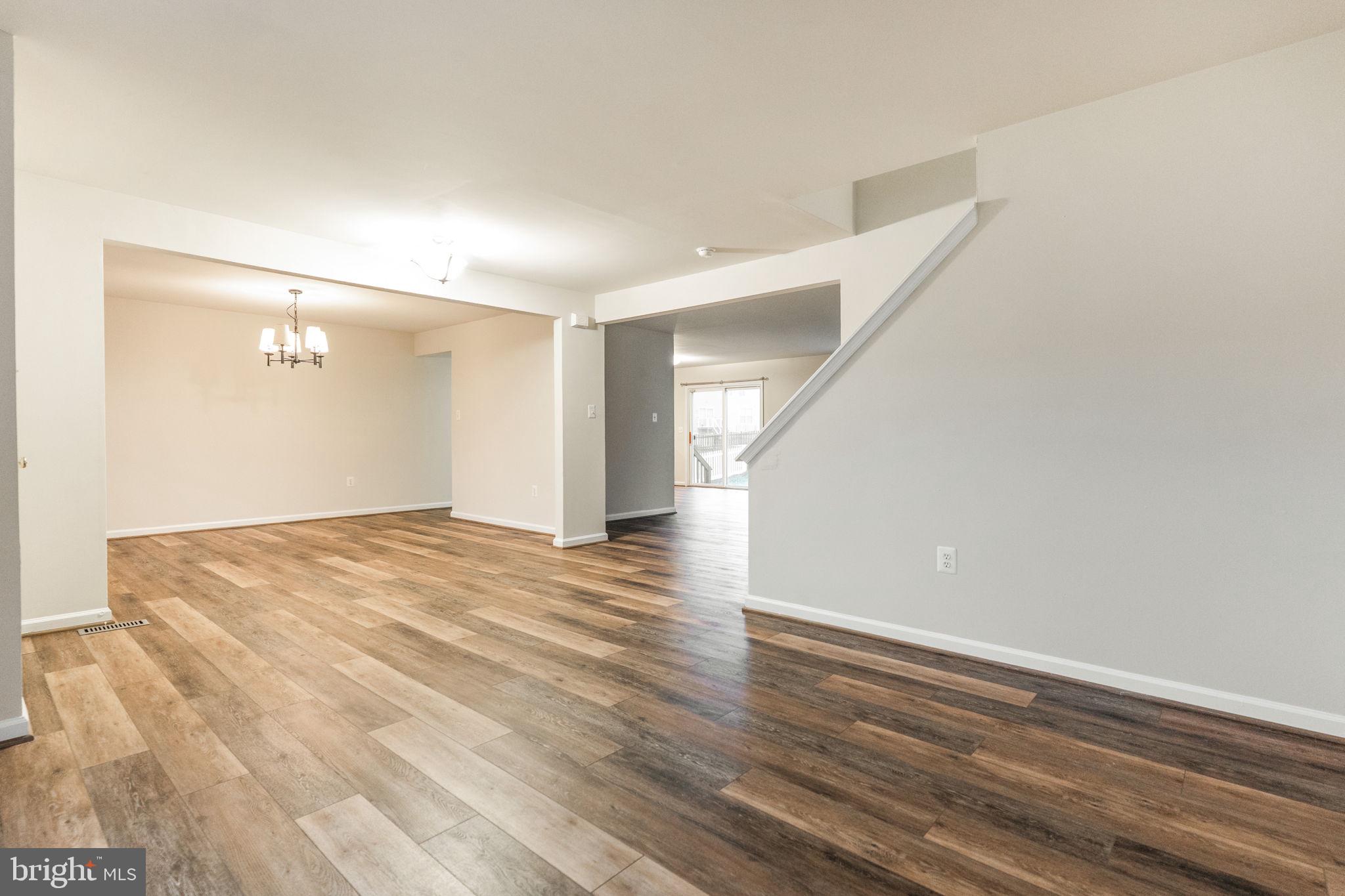 THE FALLS AT LEE'S PARKE - Residential Lease