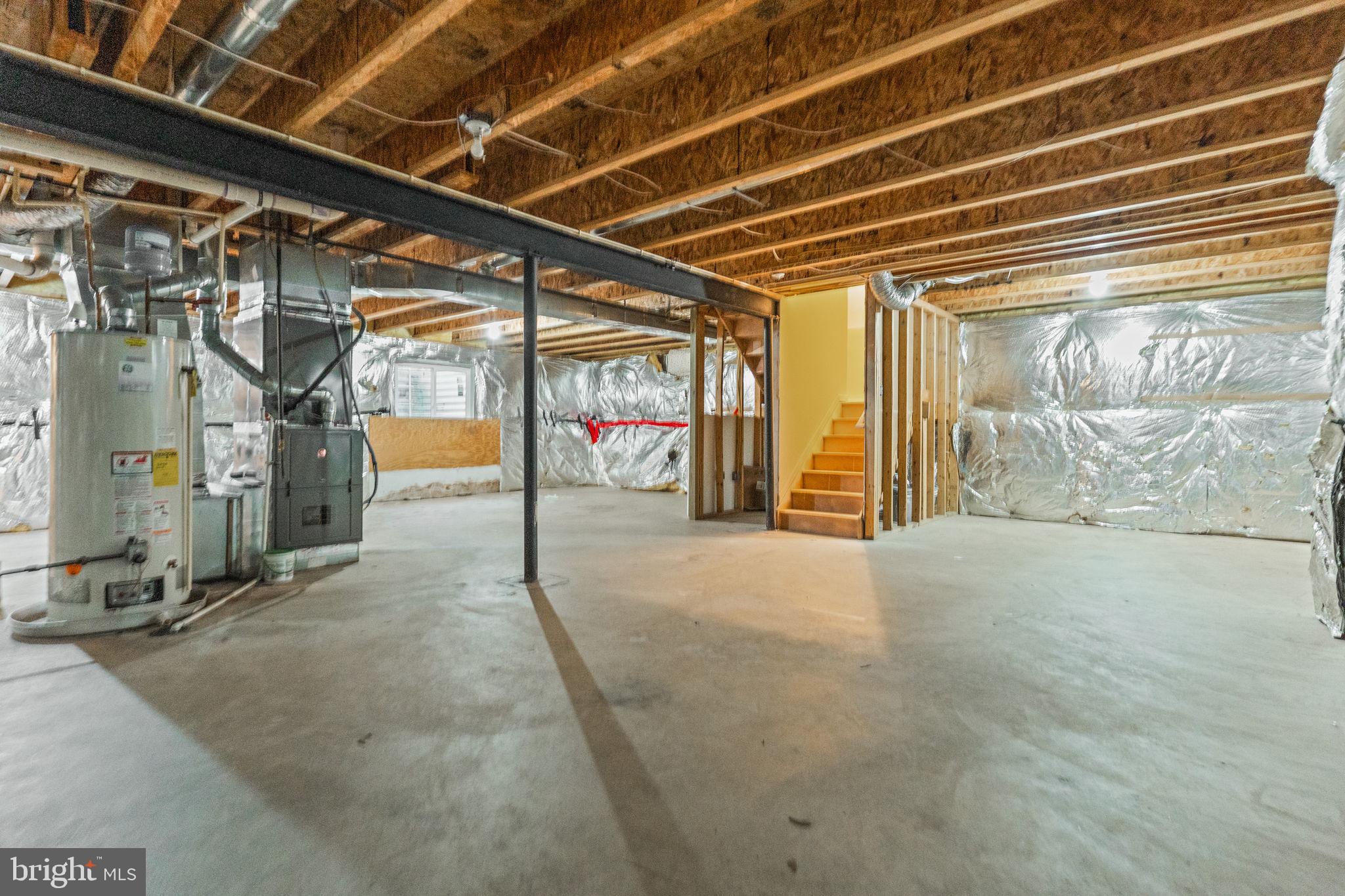 THE FALLS AT LEE'S PARKE - Residential Lease