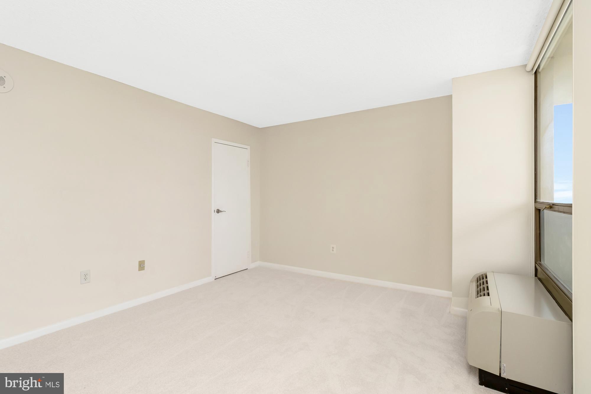 THE RIDGELY - Residential