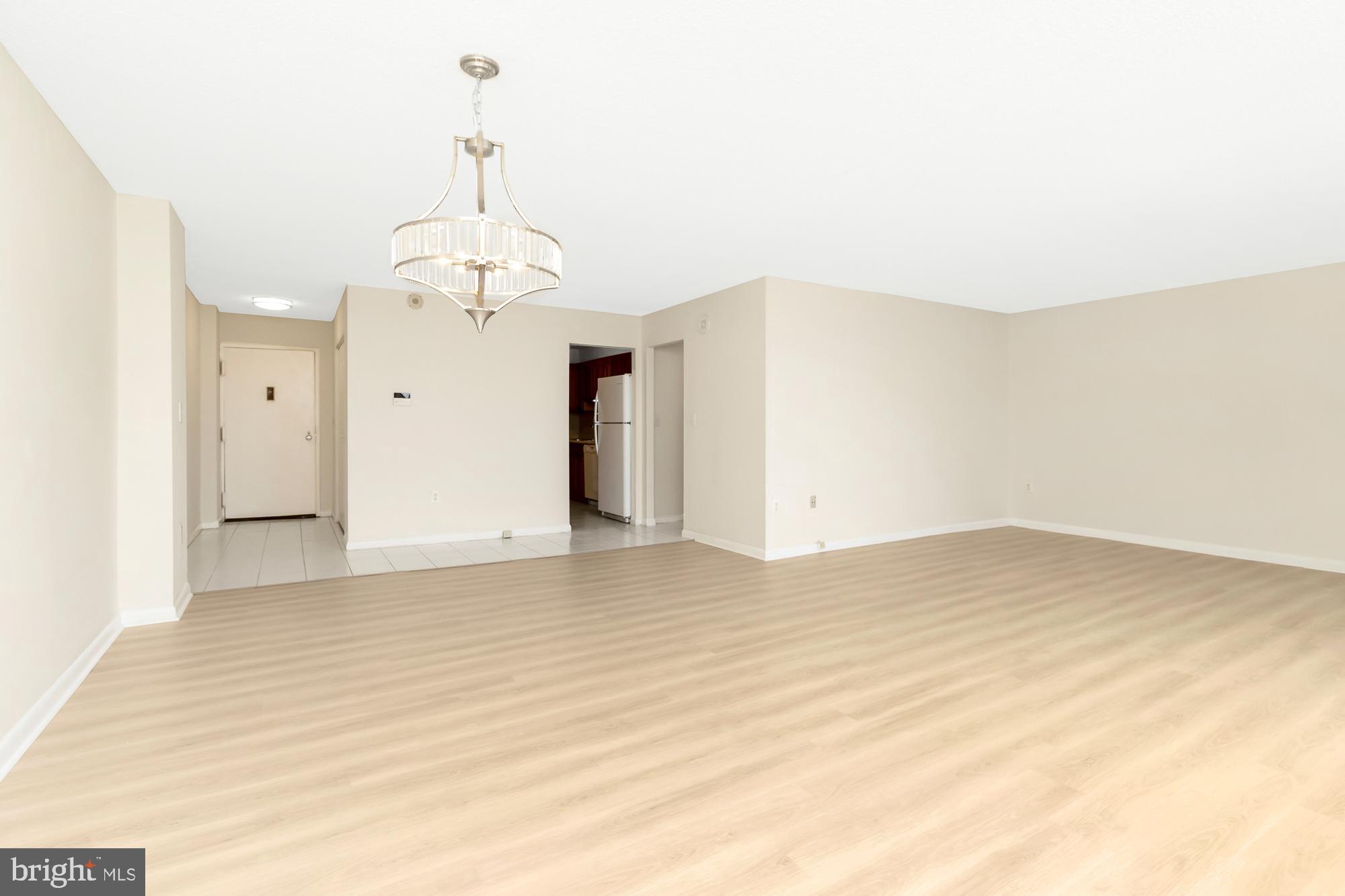 THE RIDGELY - Residential