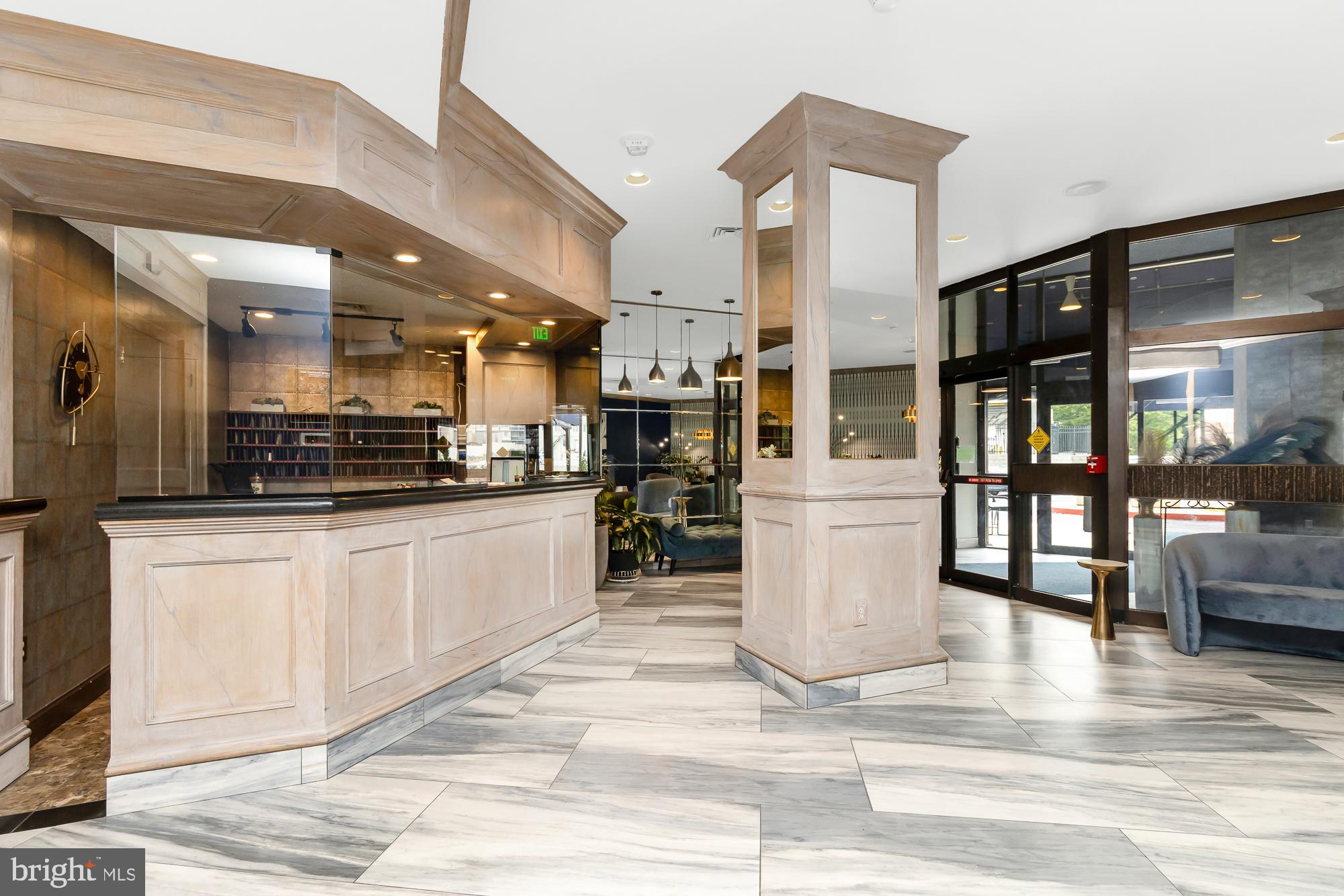 THE RIDGELY - Residential