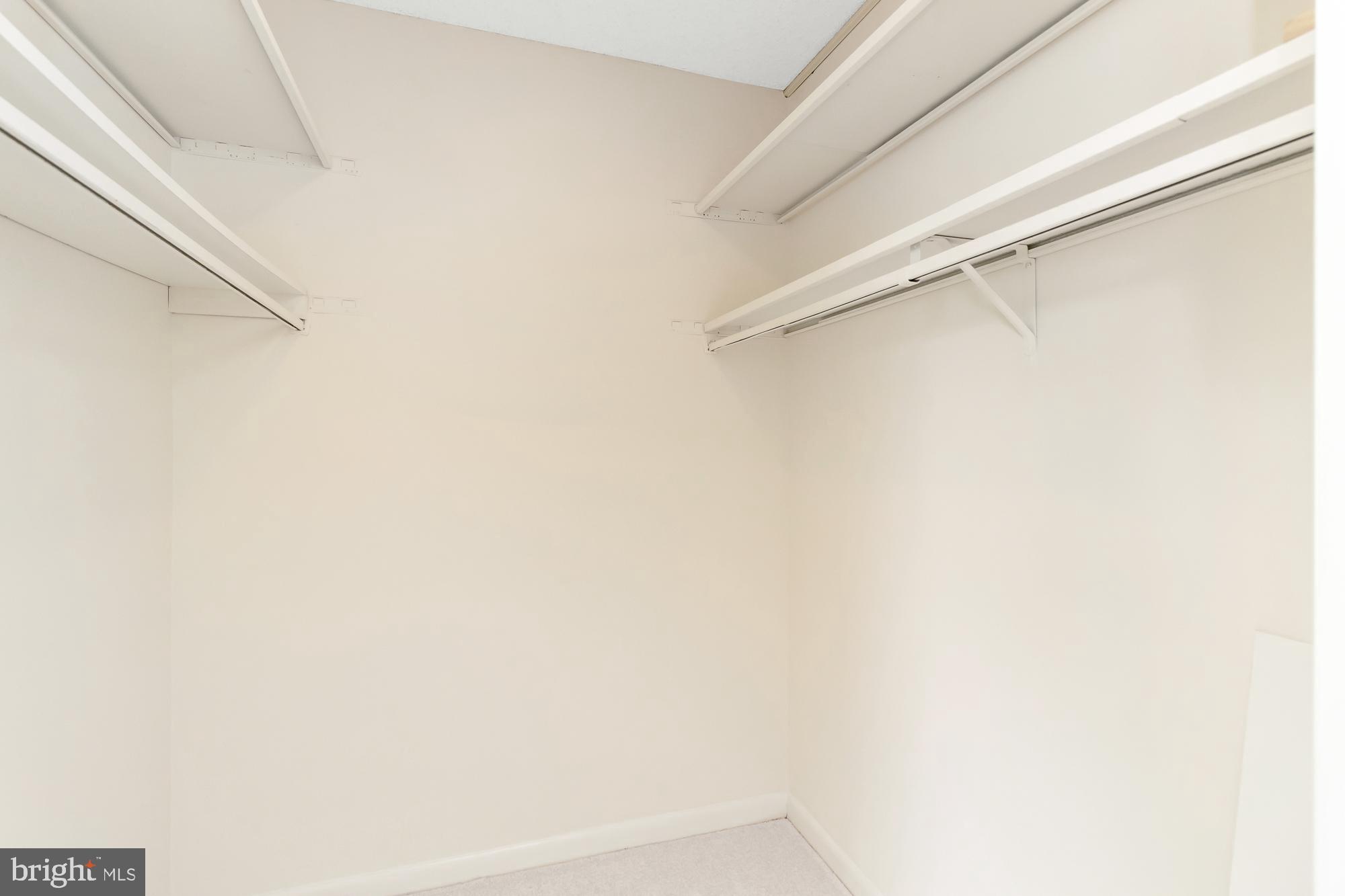 THE RIDGELY - Residential