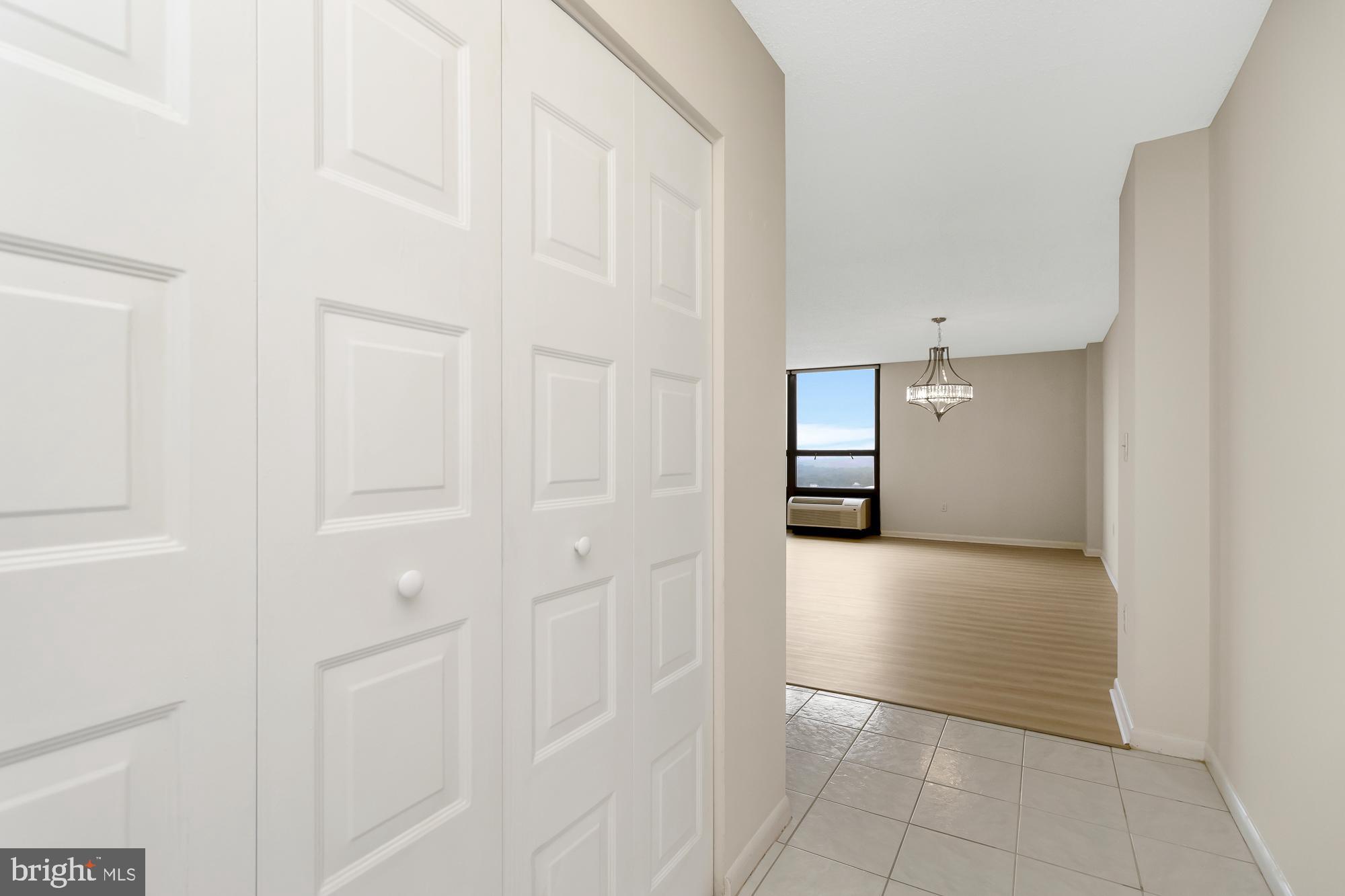 THE RIDGELY - Residential