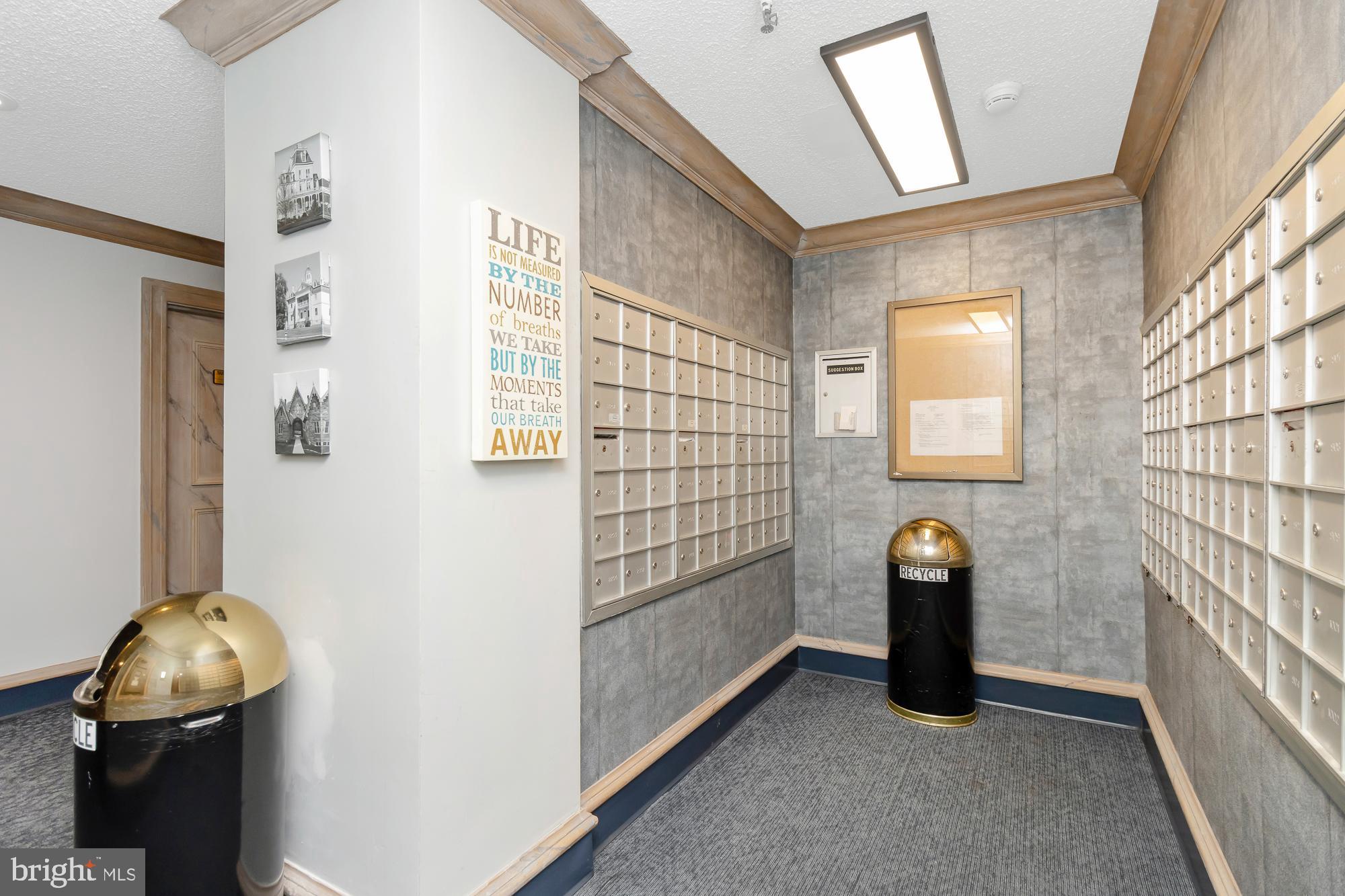 THE RIDGELY - Residential