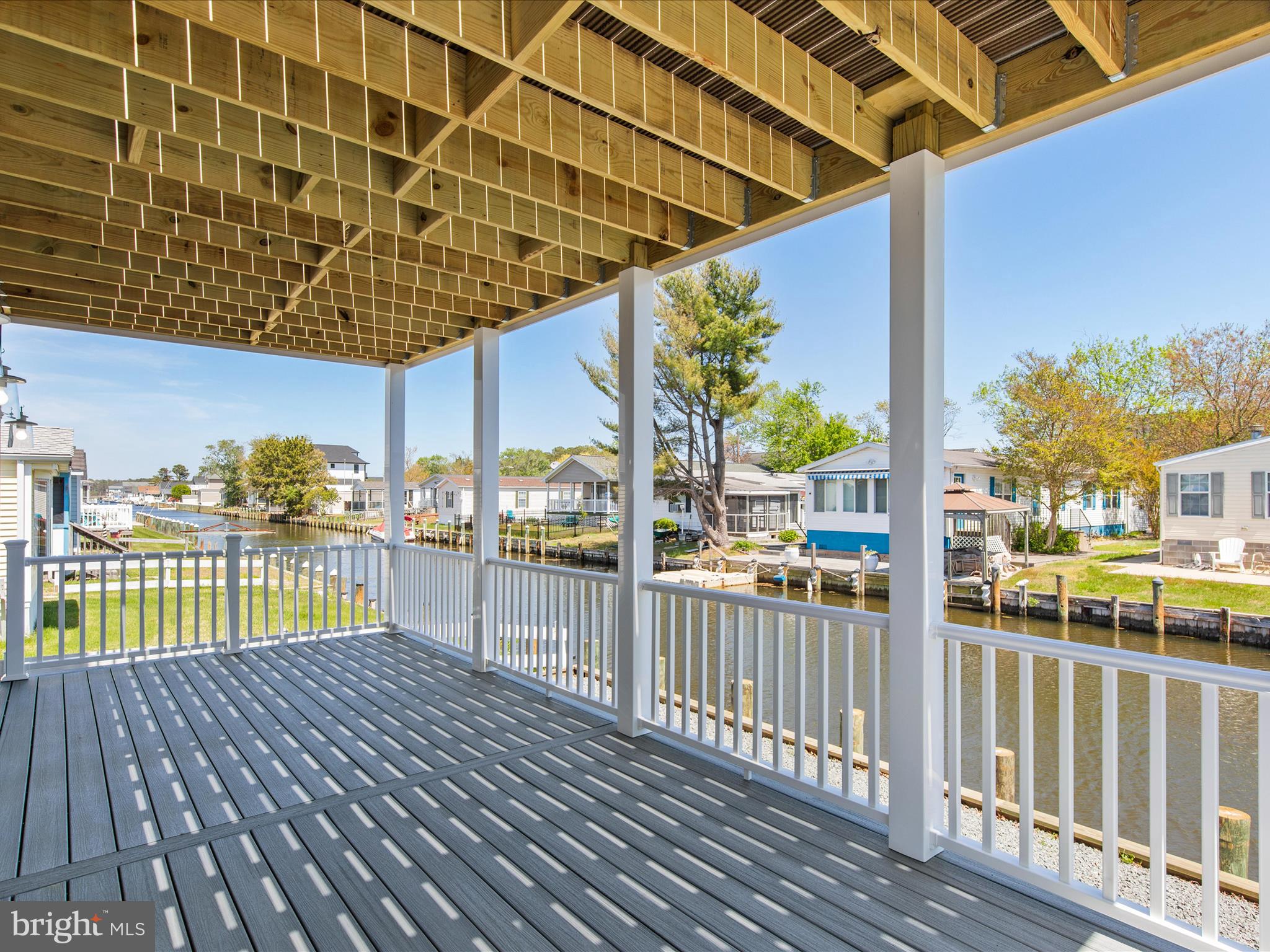 SWANN KEYS - Residential