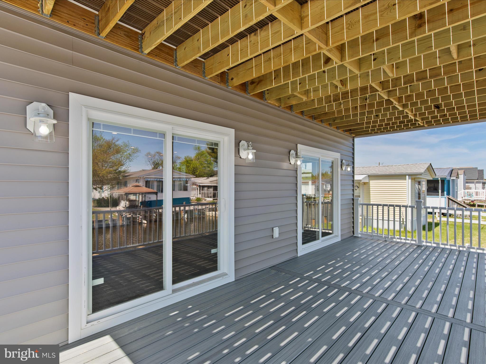 SWANN KEYS - Residential