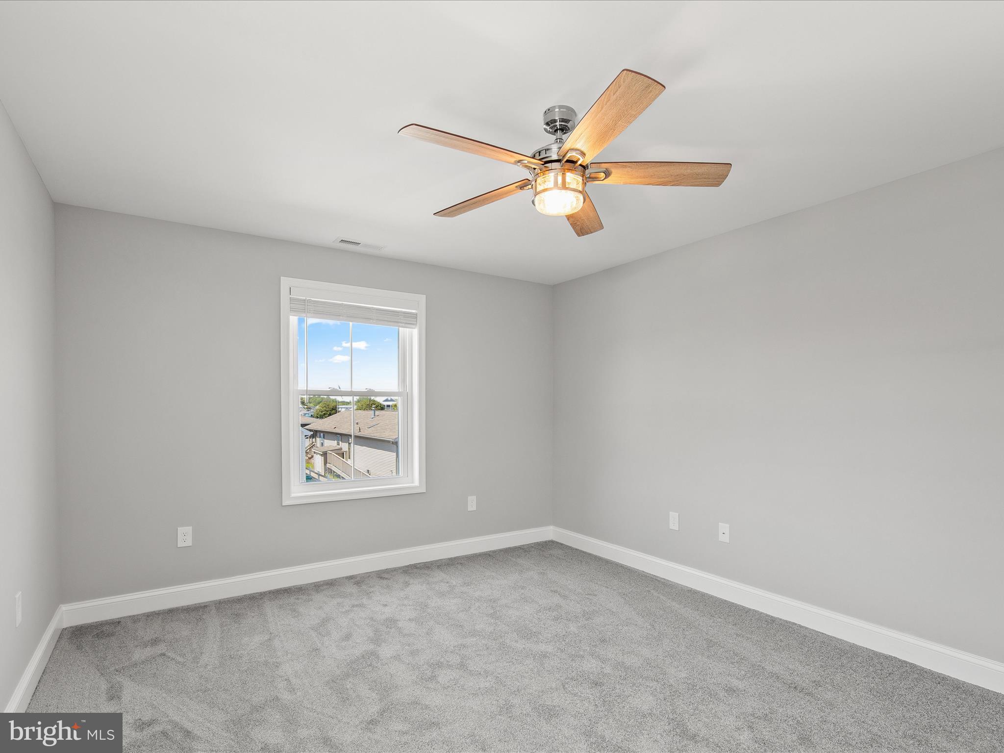 SWANN KEYS - Residential