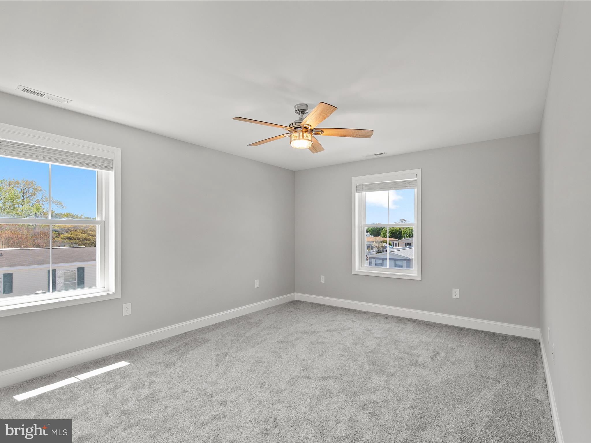 SWANN KEYS - Residential