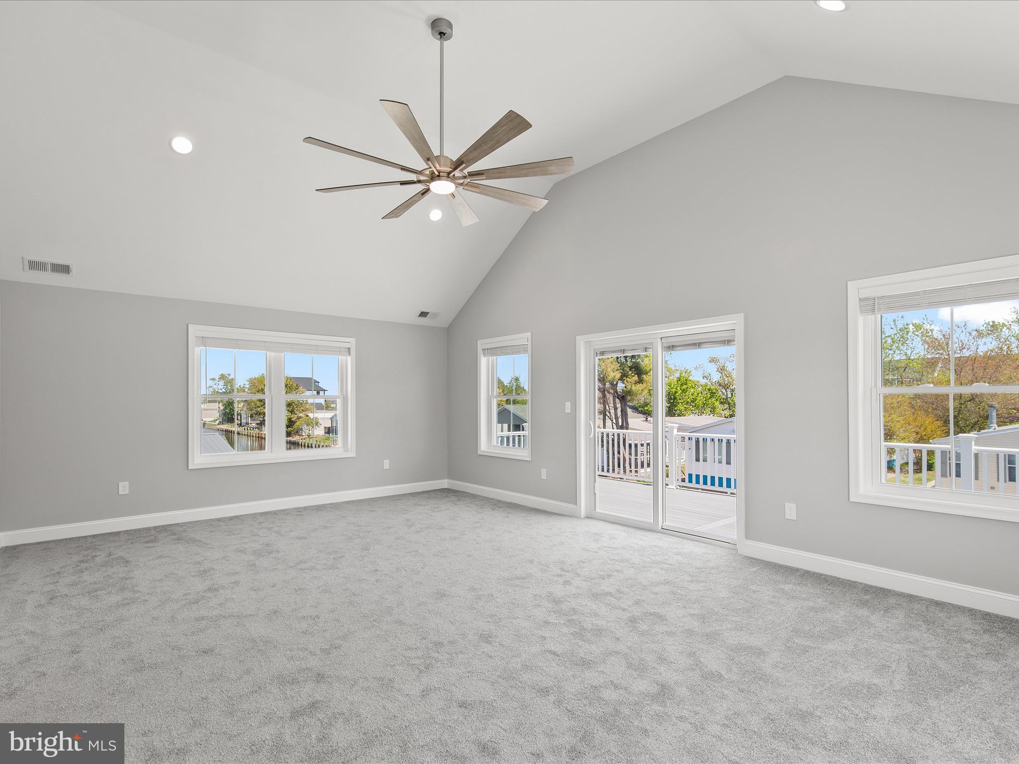 SWANN KEYS - Residential