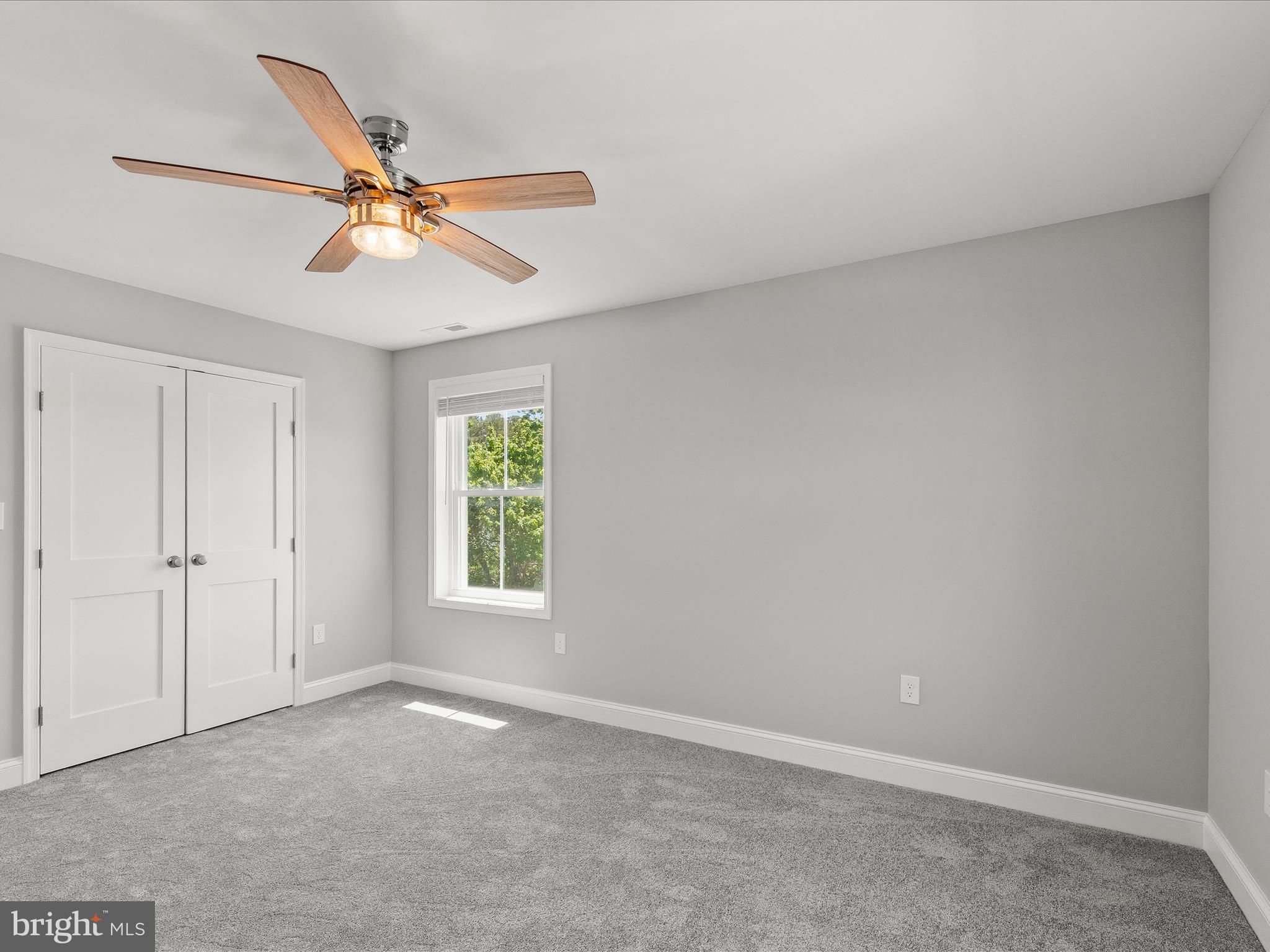 SWANN KEYS - Residential