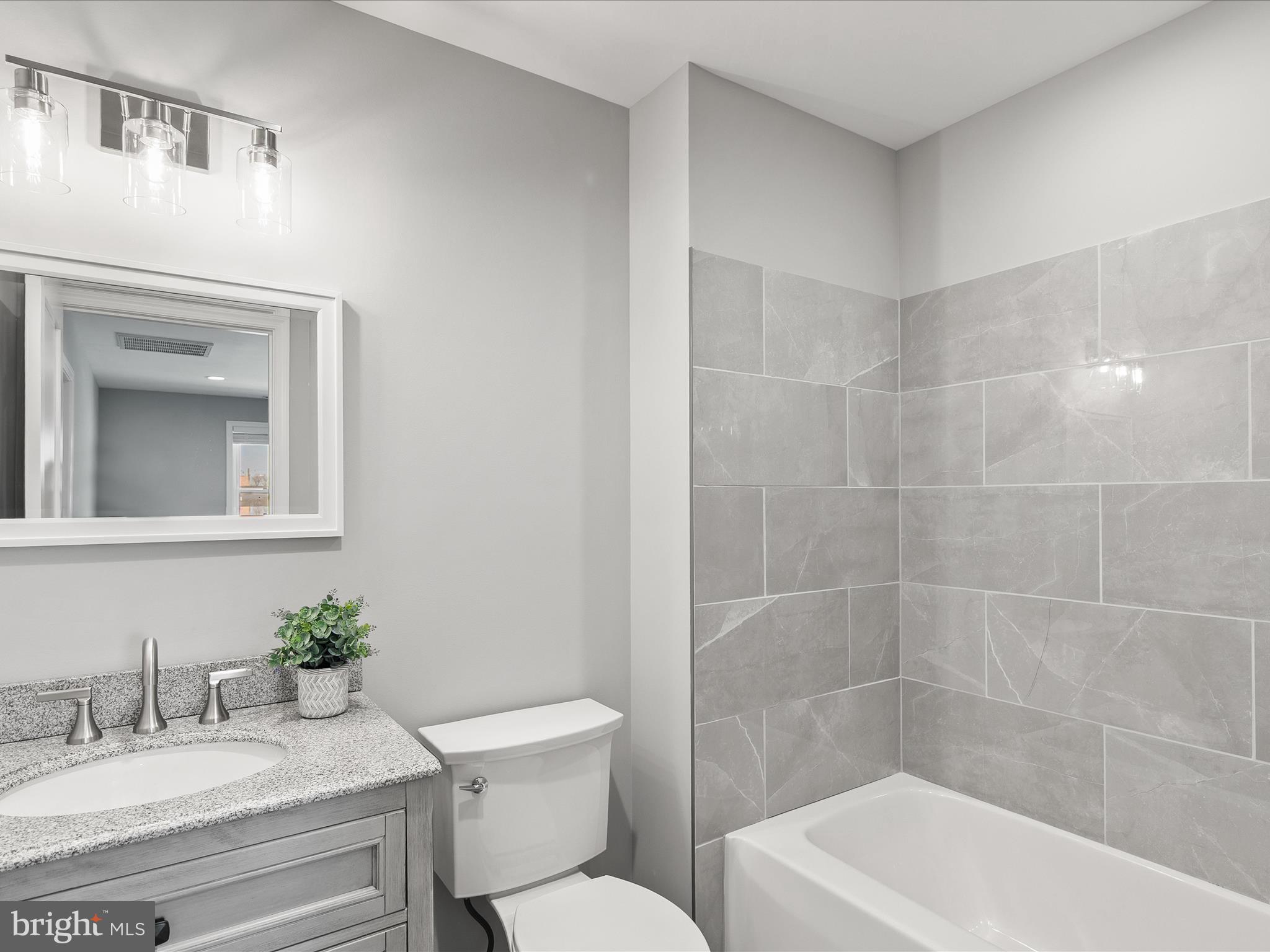 SWANN KEYS - Residential