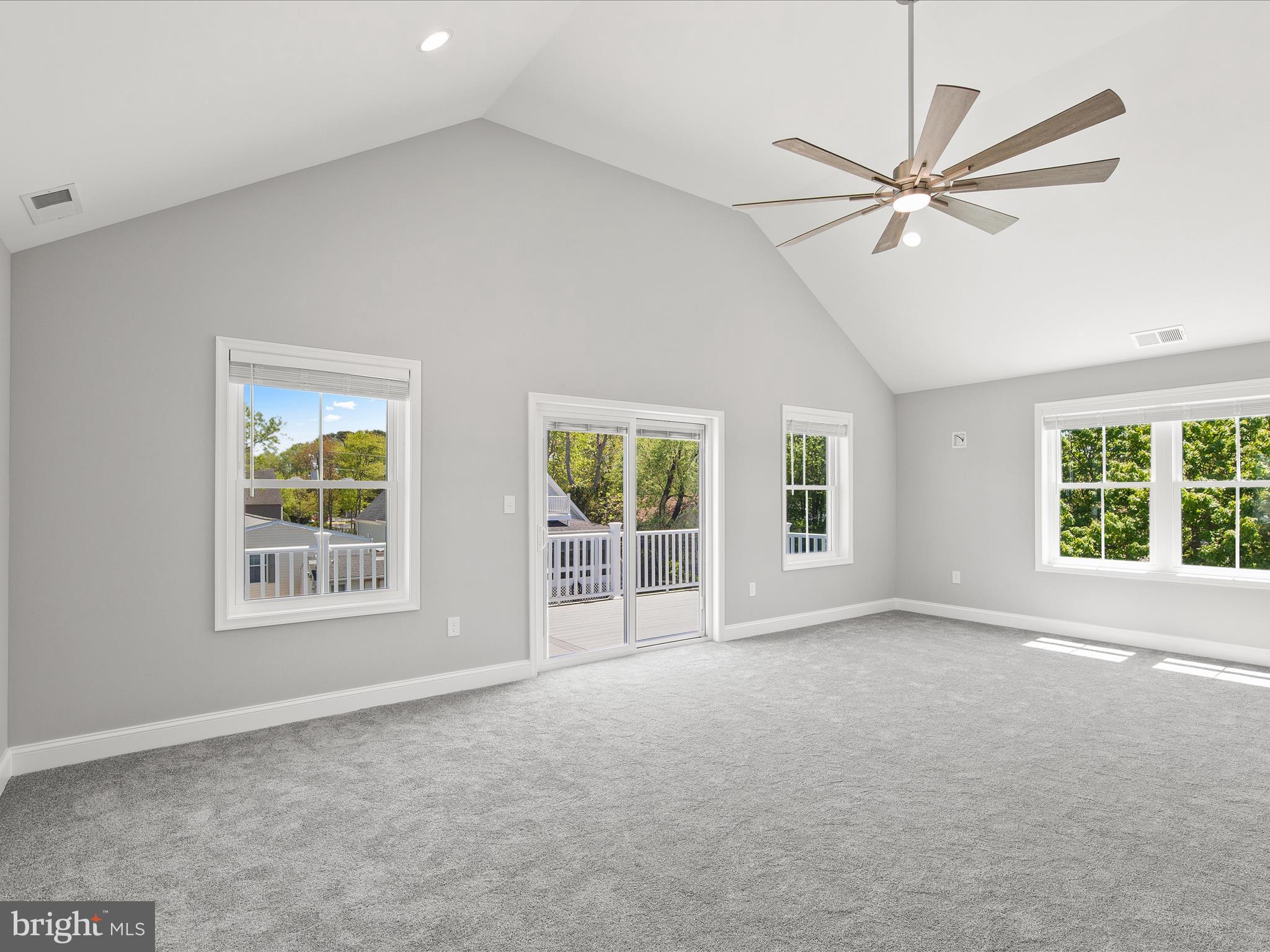 SWANN KEYS - Residential