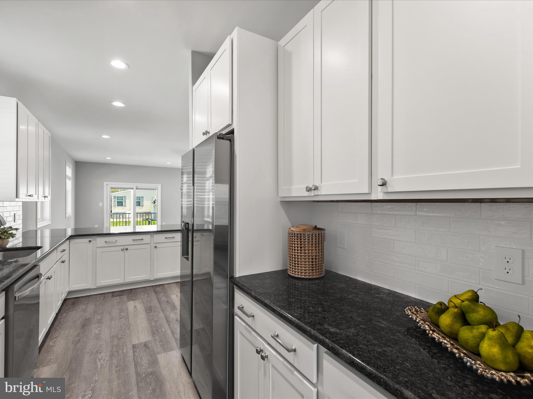 SWANN KEYS - Residential