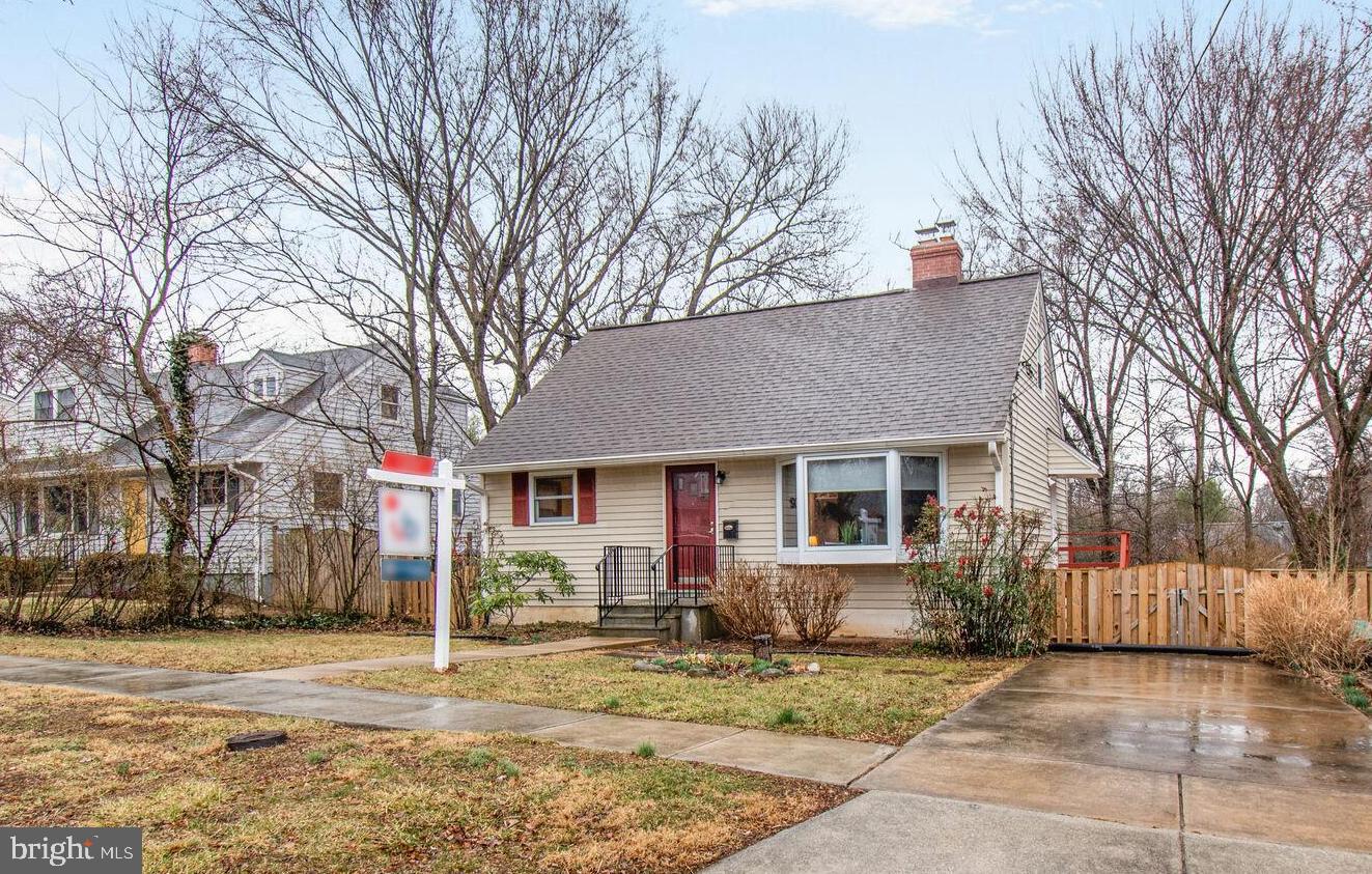 Welcome to 1002 Laredo Rd, a charming 4-bedroom, 2-bathroom Cape Cod single-family home that blends comfort & convenience. This spacious home offers a welcoming living room with a bay window & cozy fireplace, creating the perfect spot to relax. The kitchen features a walkout to a rear deck that overlooks a fully fenced, level yard, ideal for outdoor gatherings and play. The first floor boasts two generously sized bedrooms & a full bathroom. Upstairs, you'll find two additional bedrooms along with a large storage closet, providing ample space for all your needs. The basement level offers a fantastic recreational room, ideal for entertaining, as well as a second full bathroom. Additionally, the expansive storage/utility room with laundry facilities and direct access to the side yard adds functionality to the home. Enjoy the convenience of being just one block from the scenic
Updates Include Replacement windows, New Roof & Gutters (2018), New AC (2019) , New Washer/ Dryer (2021), Refrigerator (2021), Kitchen Floor (2023), Chimney, Flue, Cap (2023), New Furnace (2024)
Sligo Creek Trail & a playground area, perfect for outdoor activities. Shopping in Four Corners &downtown Silver Spring are just a short distance away, offering easy access to dining, shopping, & entertainment. Plus, with easy access to Metro Bus service, commuting to the Metro is a breeze. Don’t miss out on this wonderful home – schedule your tour today!