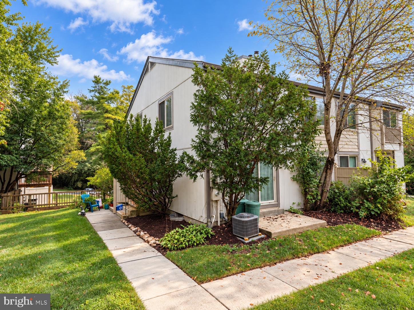 120 EASTFORD COURT 120