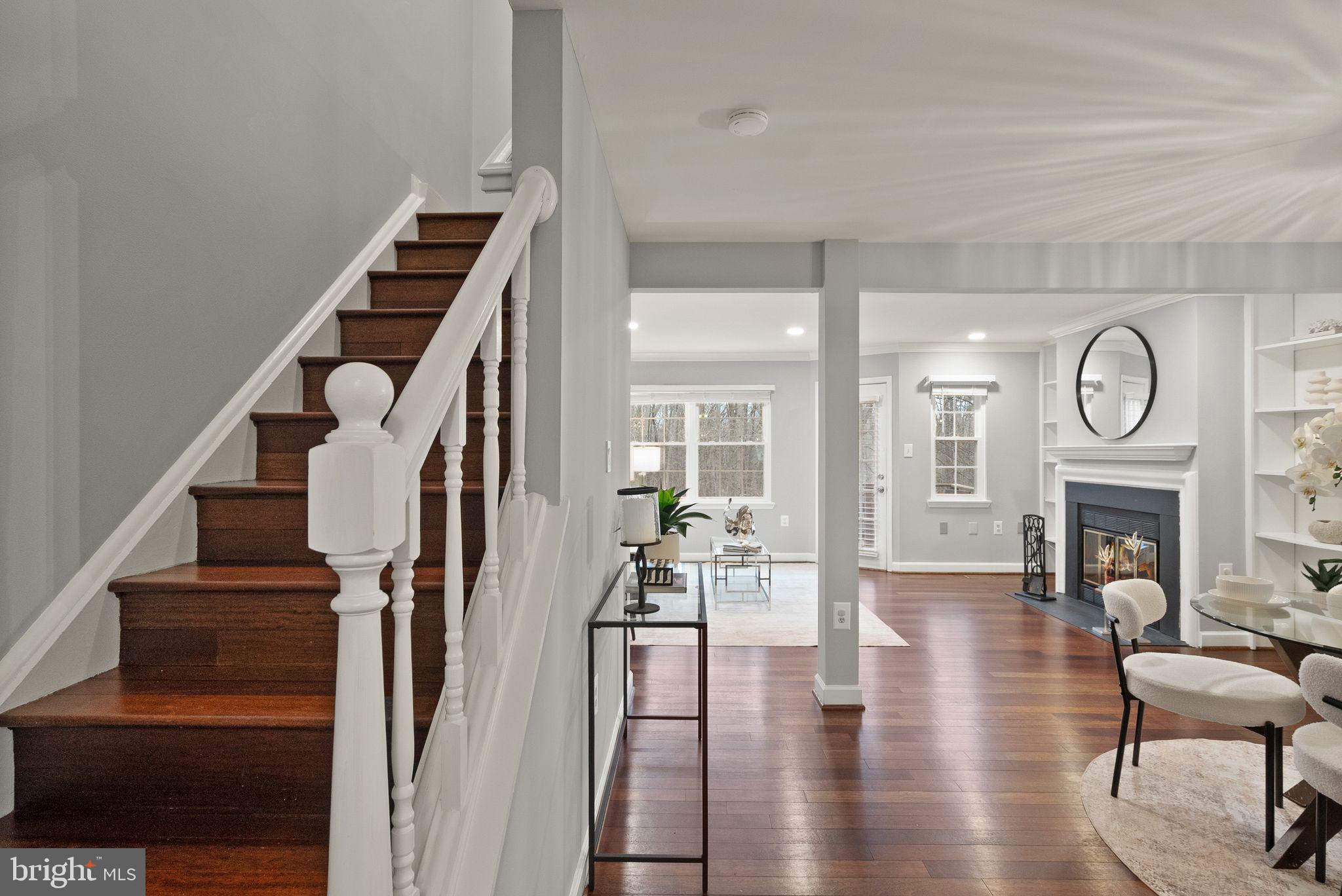 5716 EVERGREEN KNOLL COURT