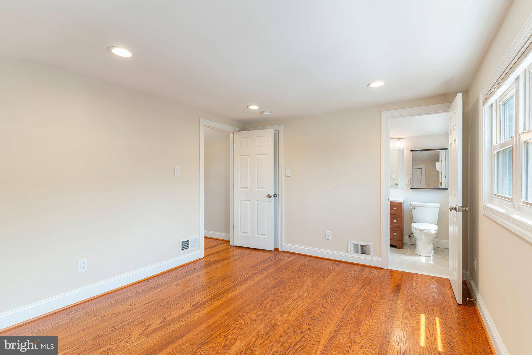 BROOKE MANOR - Residential