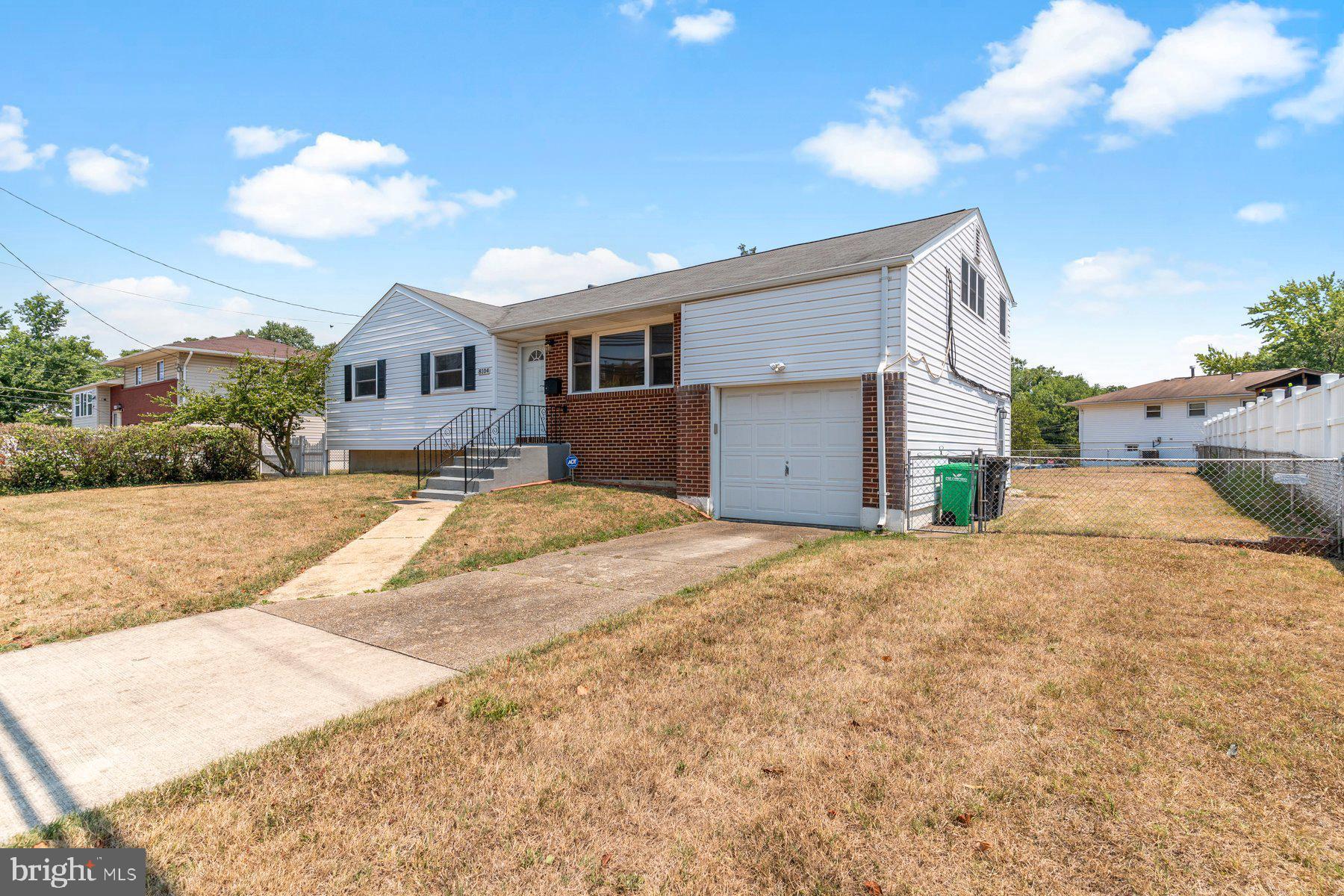 BROOKE MANOR - Residential