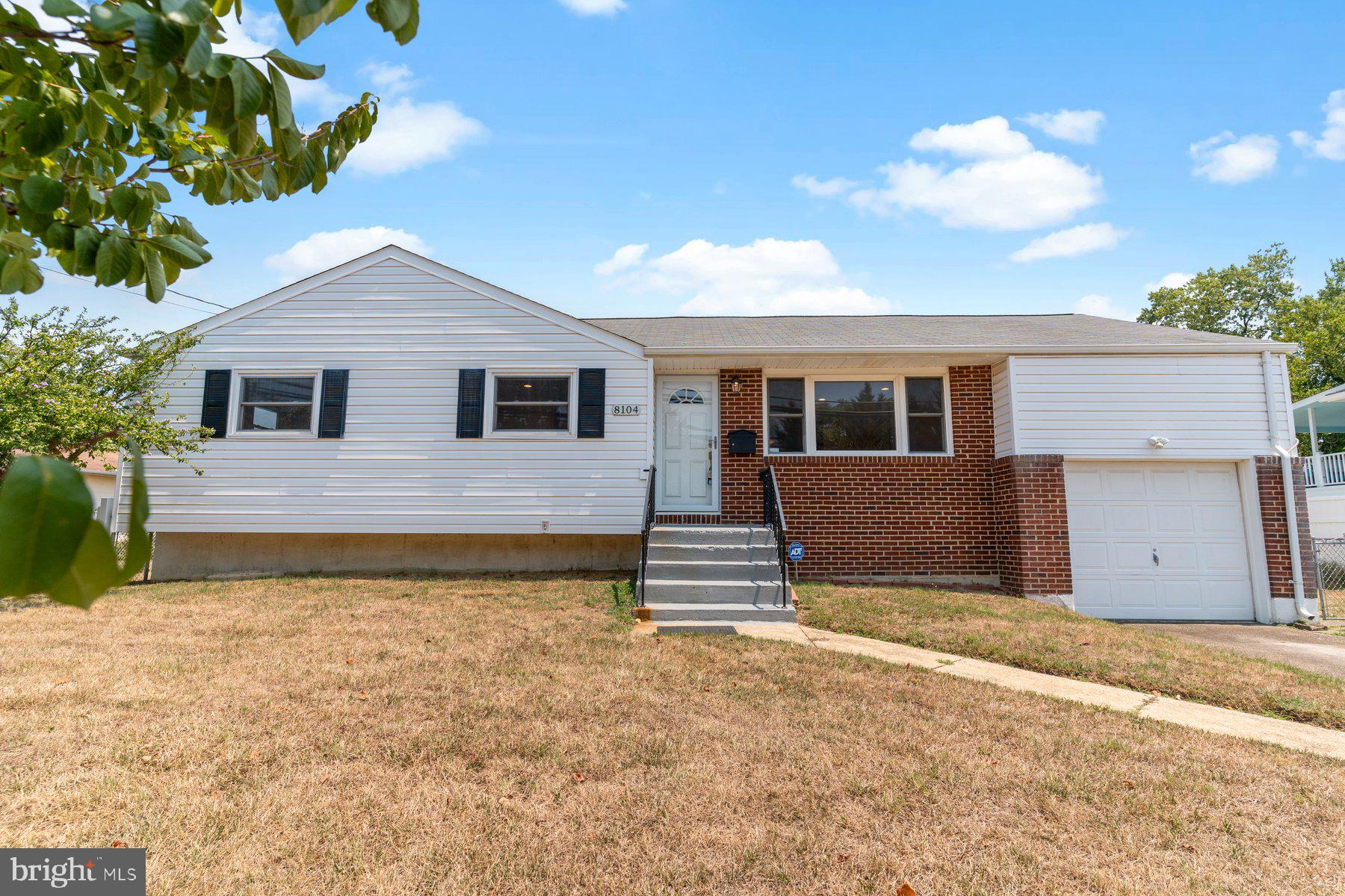 BROOKE MANOR - Residential