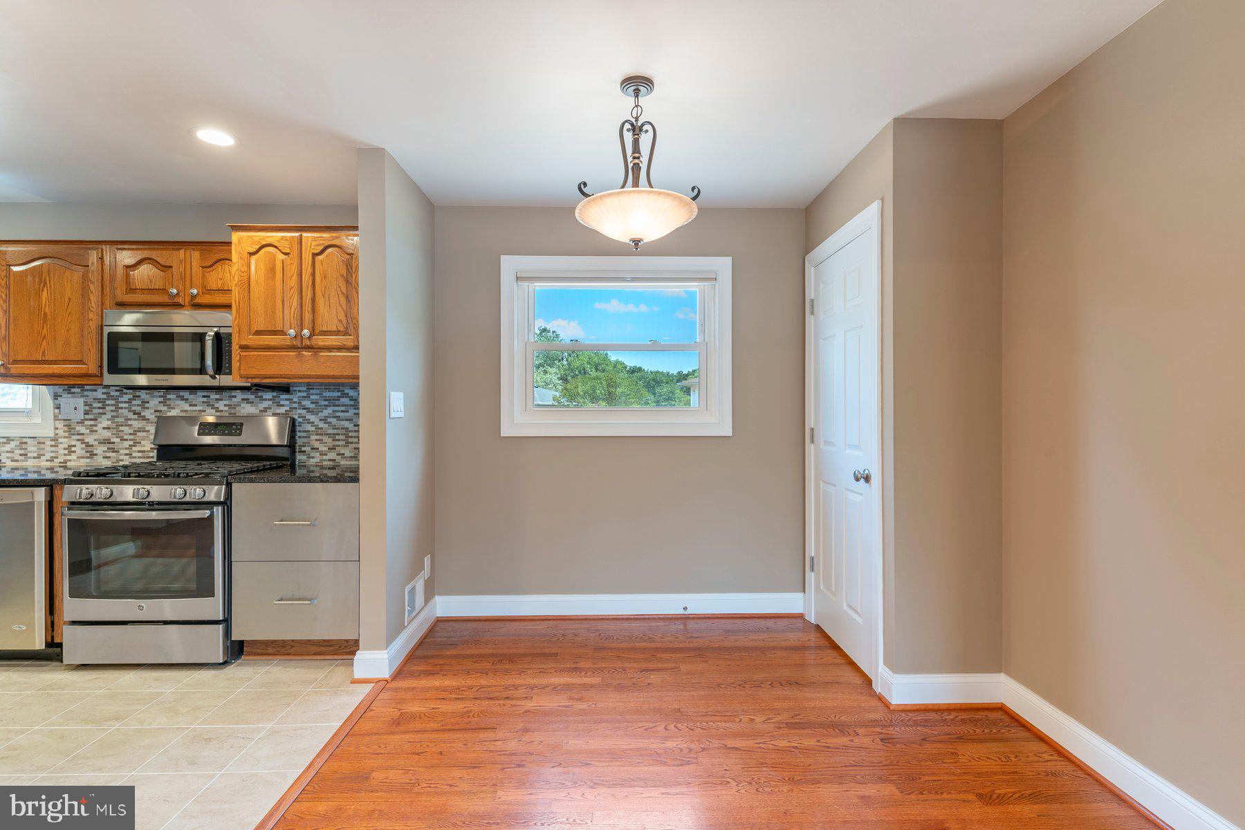 BROOKE MANOR - Residential