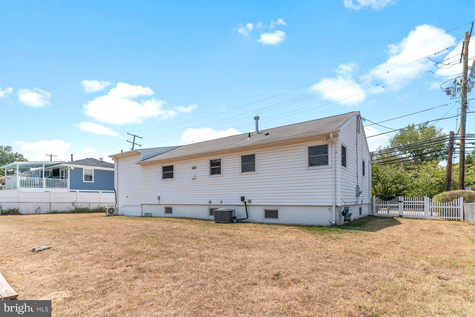 BROOKE MANOR - Residential