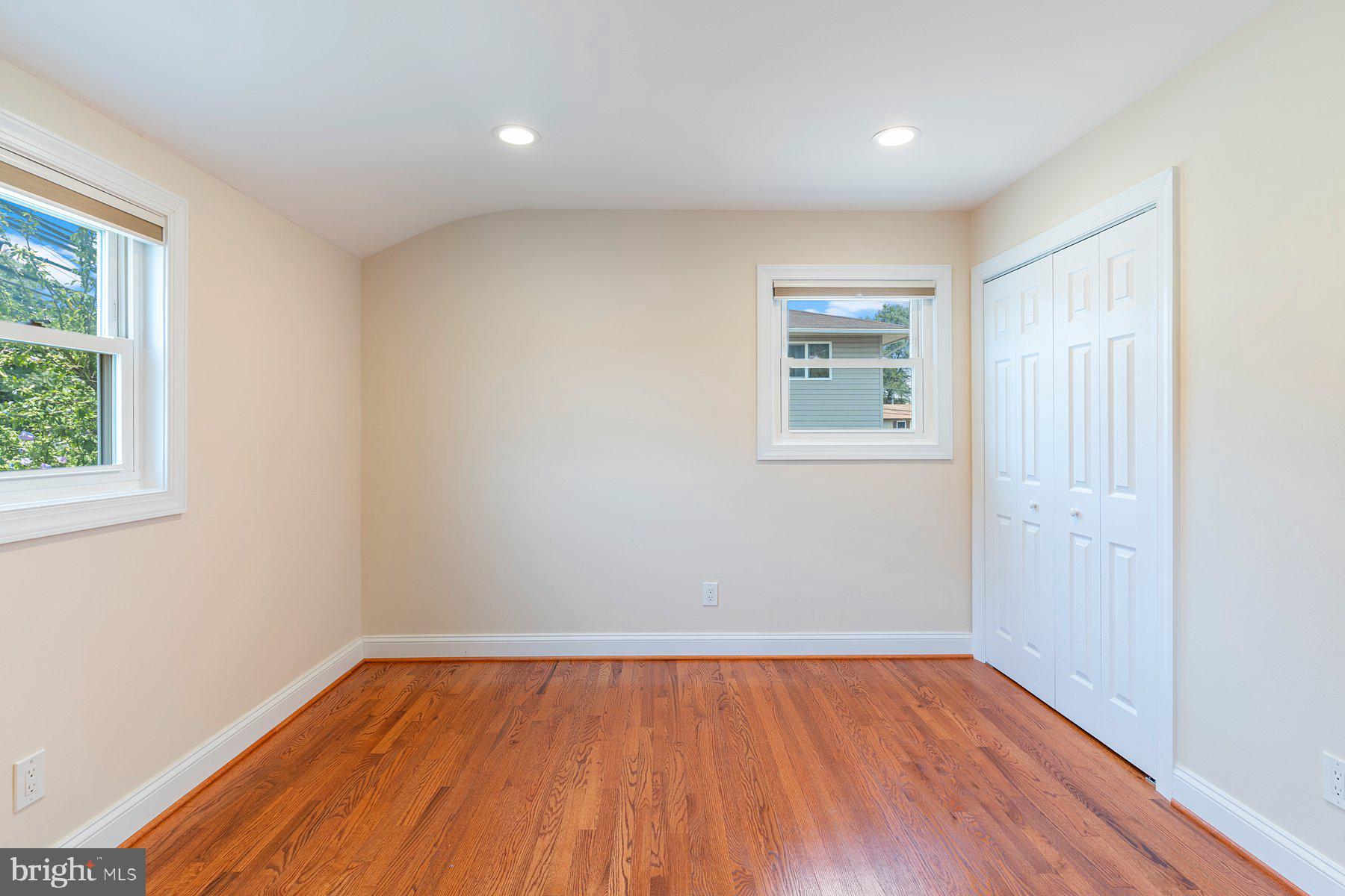 BROOKE MANOR - Residential