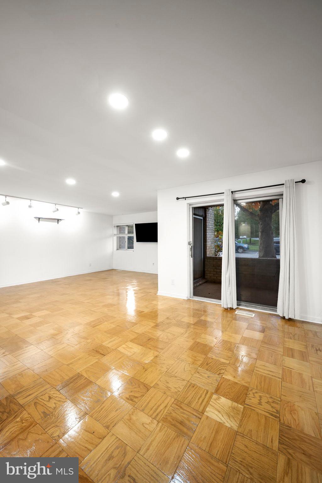 STEVENSON VILLAGE CONDO - Residential